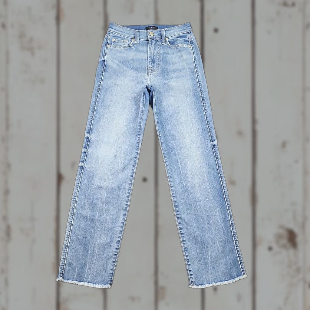7 For All Mankind 7 For All Mankind Jeans Womens 24 Cropped Straight Light Wash High Rise 23x26 Blue Denim Cotton Spandex Jeans Womens 24 Crop Straight High Rise Size 42" / US 20 - 1 Thumbnail