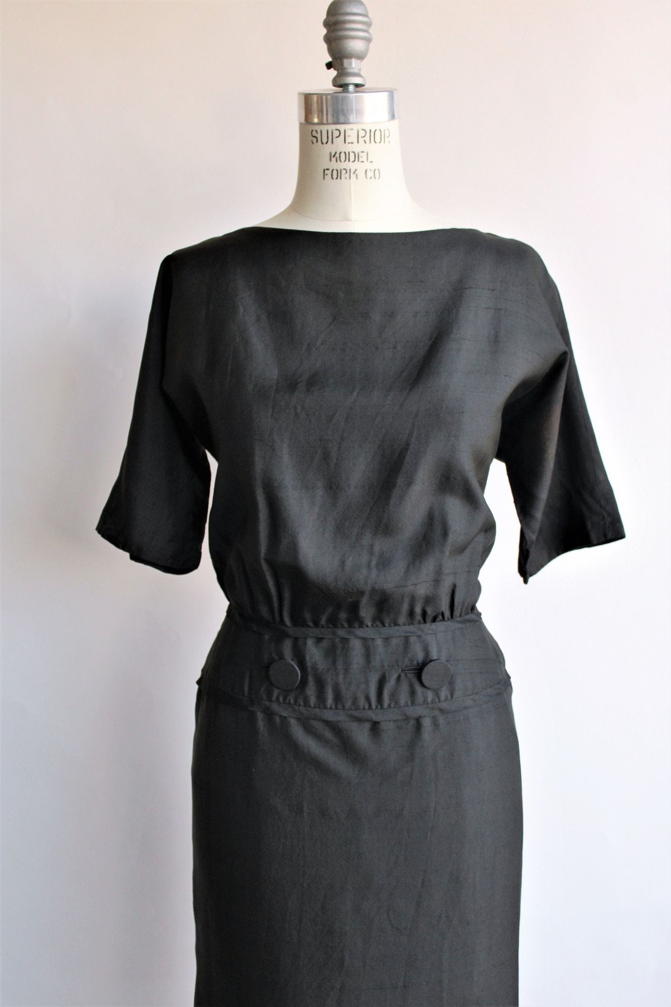 Vintage Vintage 1950s 1960s Dress, Carl Naftal Black Dupioni Silk Li Size M / US 6-8 / IT 42-44 - 3 Thumbnail