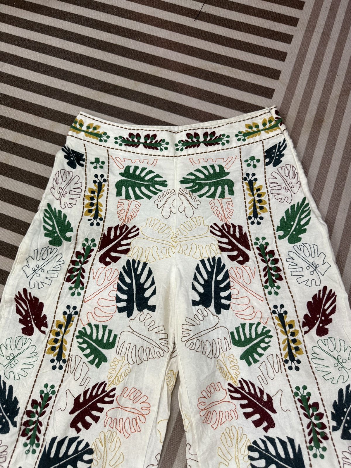 Zara 🔥🔥🔥ARCHIVE ZARA EMBROIDERY FLORAL PANTS Size 30" / US 8 / IT 44 - 2 Thumbnail