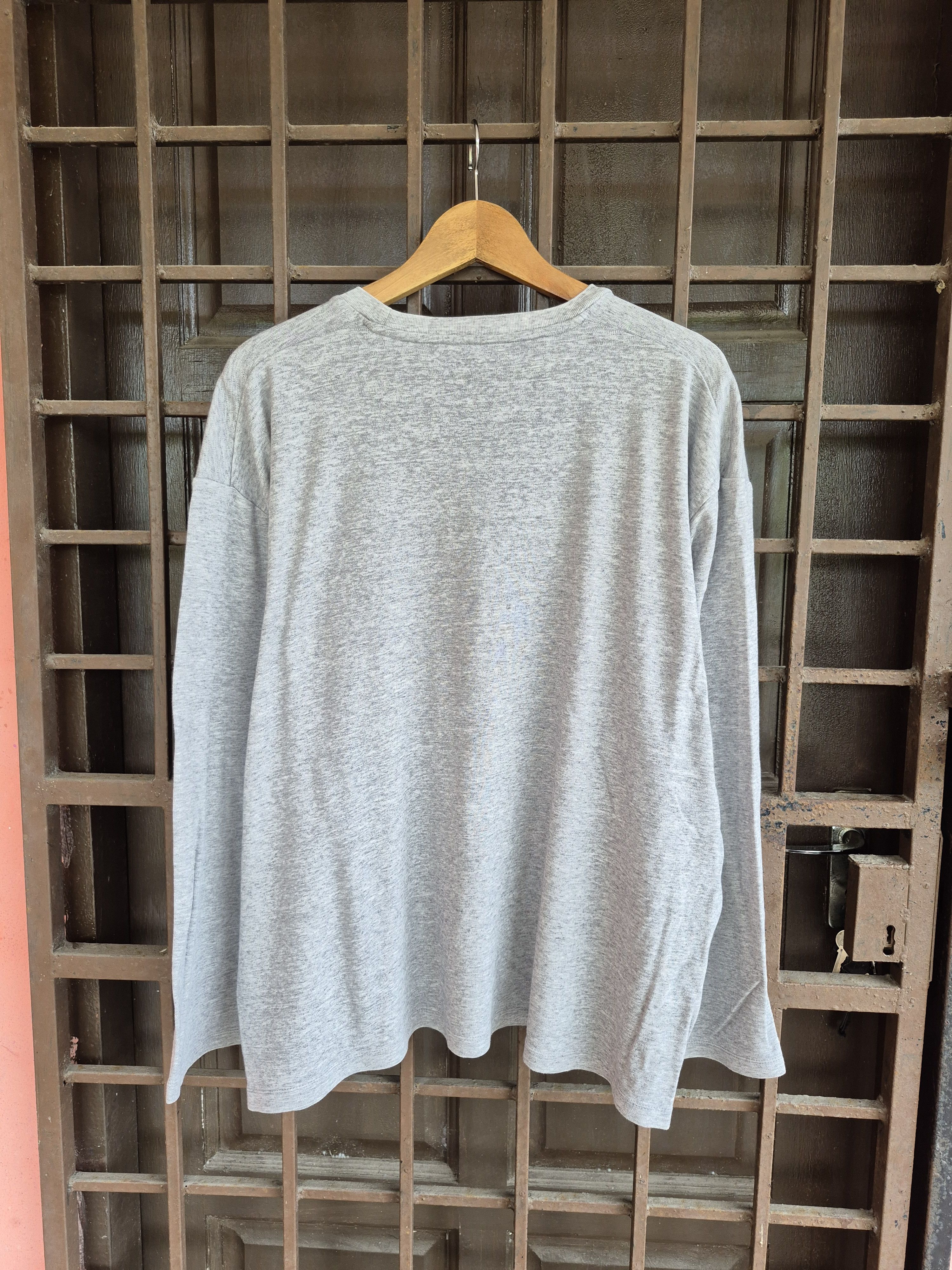 Japanese Brand × Uniqlo 🔥 Uniqlo Plain Longsleeves Tee Size US XXL / EU 58 / 5 - 3 Thumbnail