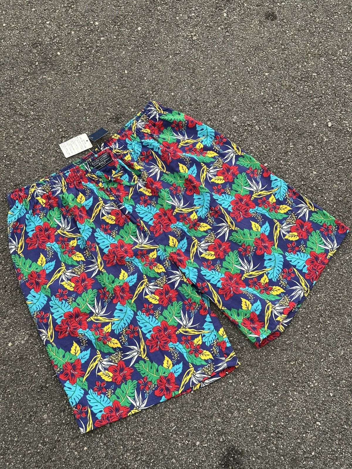 Polo Ralph Lauren Polo Ralph Lauren floral-print swim shorts. Size US 32 / EU 48 - 2 Thumbnail