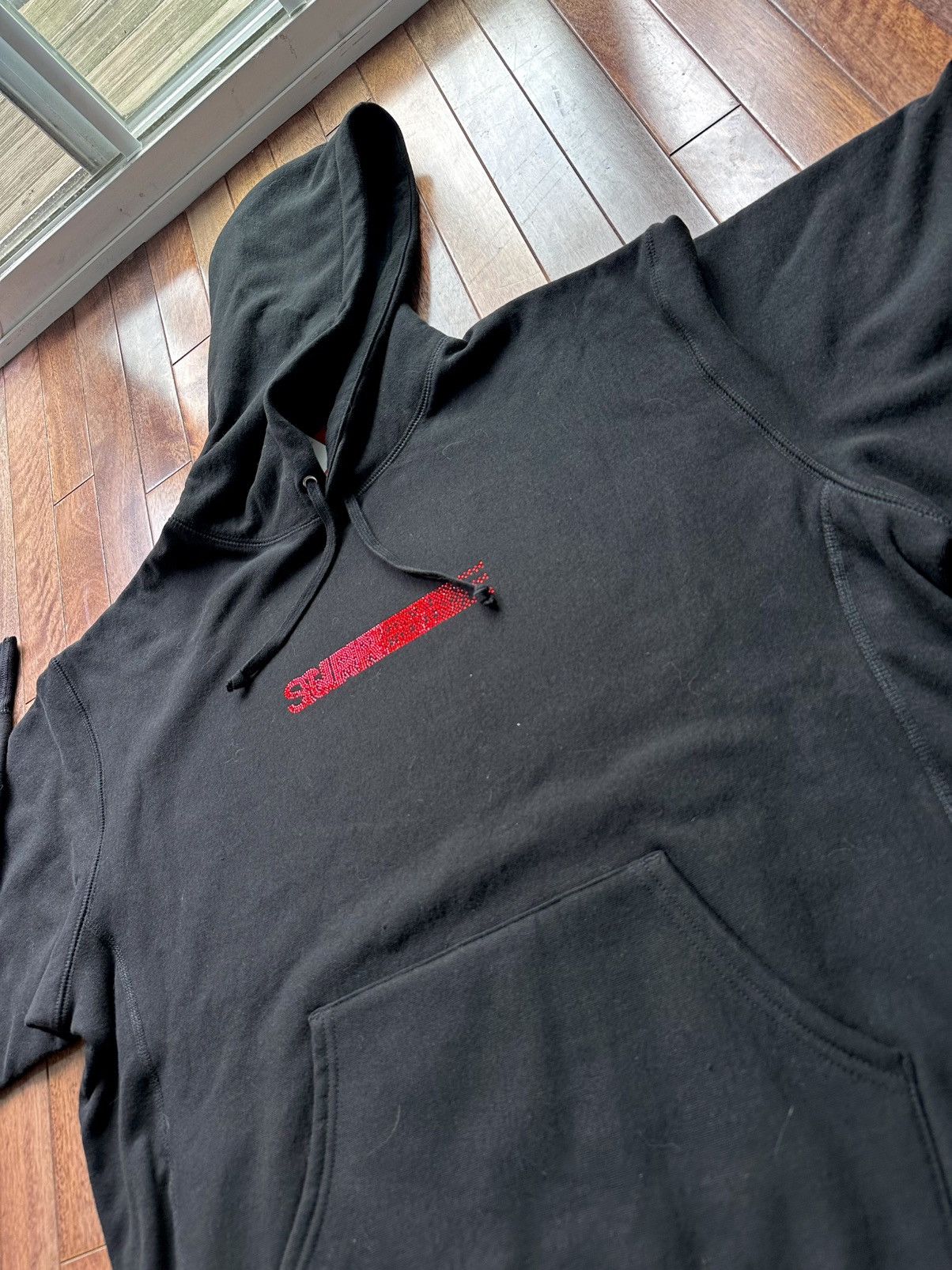 Supreme × Swarovski Supreme Swarovski® Motion Logo Hoodie - large - black Size US L / EU 52-54 / 3 - 2 Thumbnail