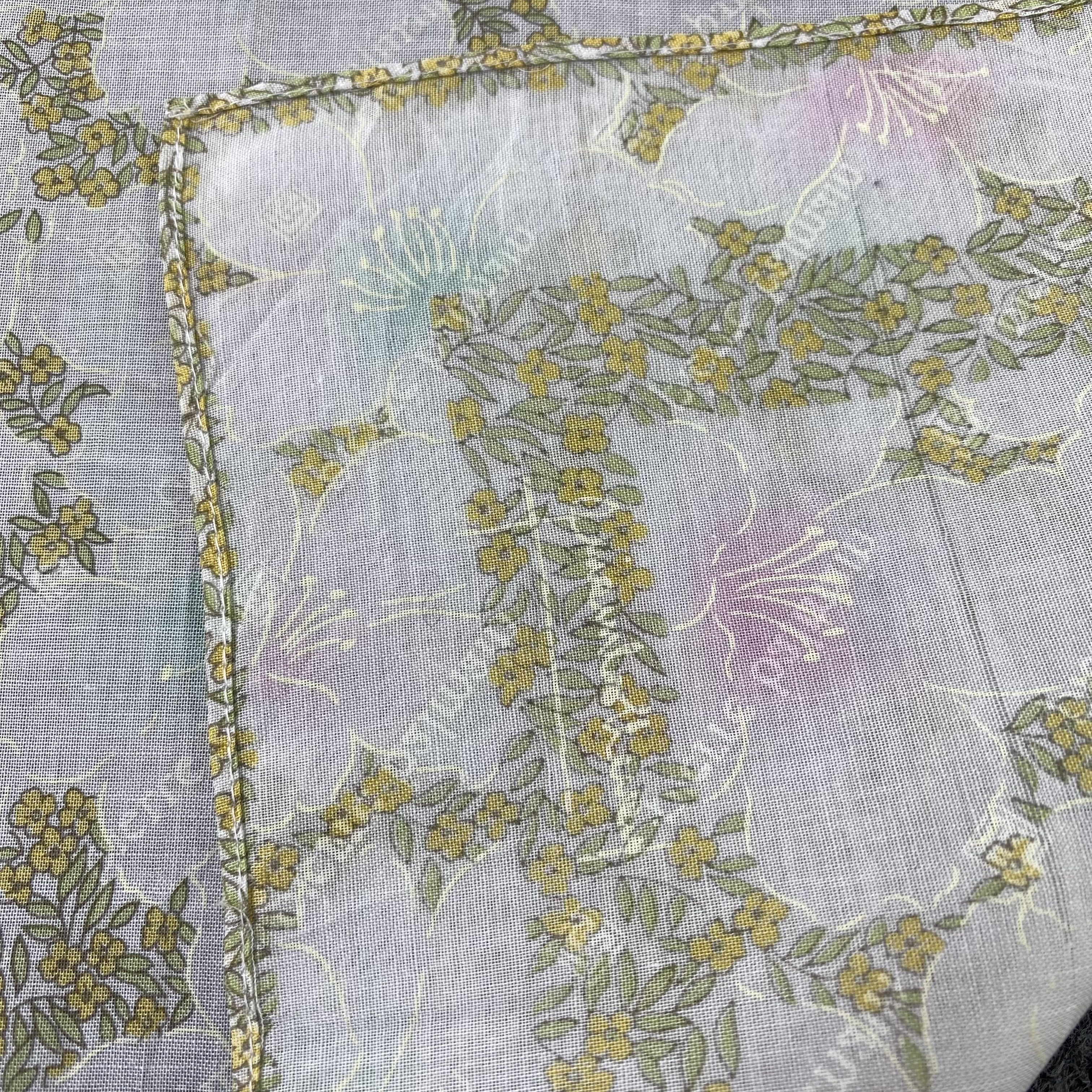 Pierre Balmain Pierre Balmain Handkerchief / Bandana / Neckerchief-B1375 Size ONE SIZE - 6 Thumbnail