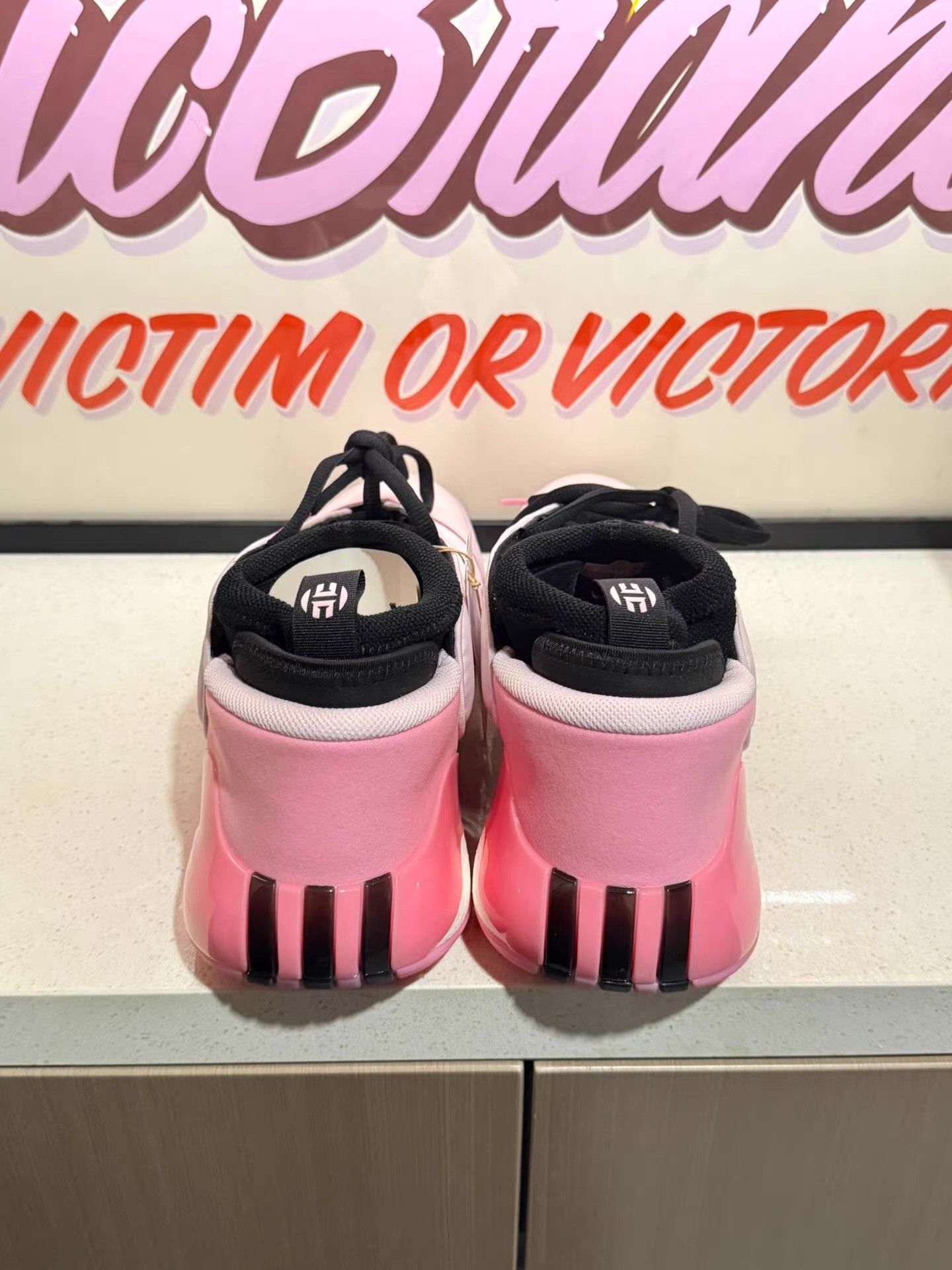 Adidas Adidas Harden Vol.7 pink basketball shoes Ｑ20 Size US 13 / EU 46 - 2 Thumbnail