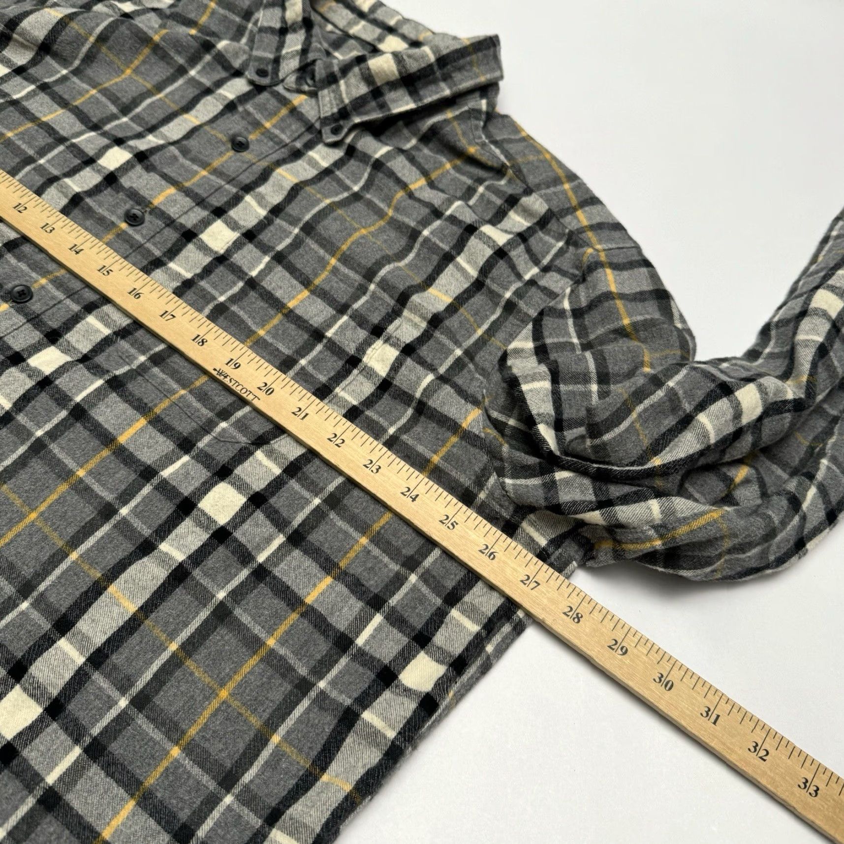 Vintage VINTAGE L.L. Bean Men's Regular Fit XL Button-Up Flannel Shirt Gray/Yellow 100% Cotton Plaid Long Sleeve Button-Down Size US XL / EU 56 / 4 - 7 Thumbnail