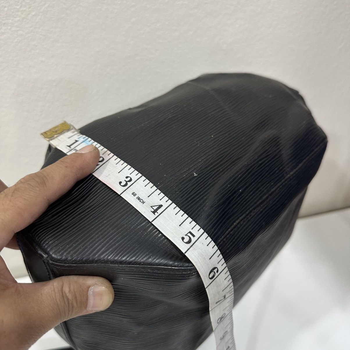 Louis Vuitton LOUIS VUITTON SAC D EPAULE BLACK EPI LEATHER SHOULDER BAG Size ONE SIZE - 8 Thumbnail