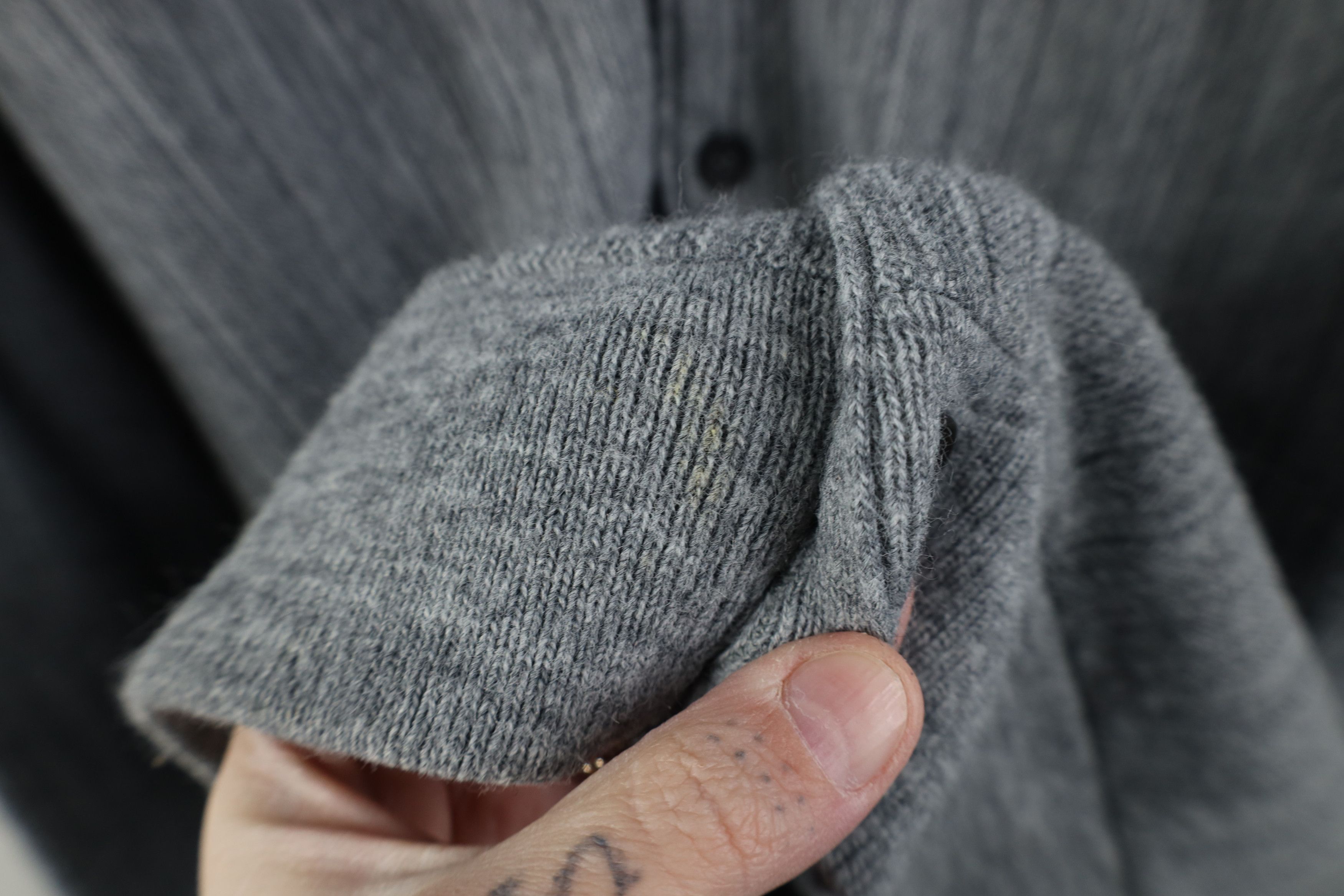 Vintage Vintage 70s Streetwear Ribbed Knit Cardigan Sweater Gray USA Size US XL / EU 56 / 4 - 6 Thumbnail