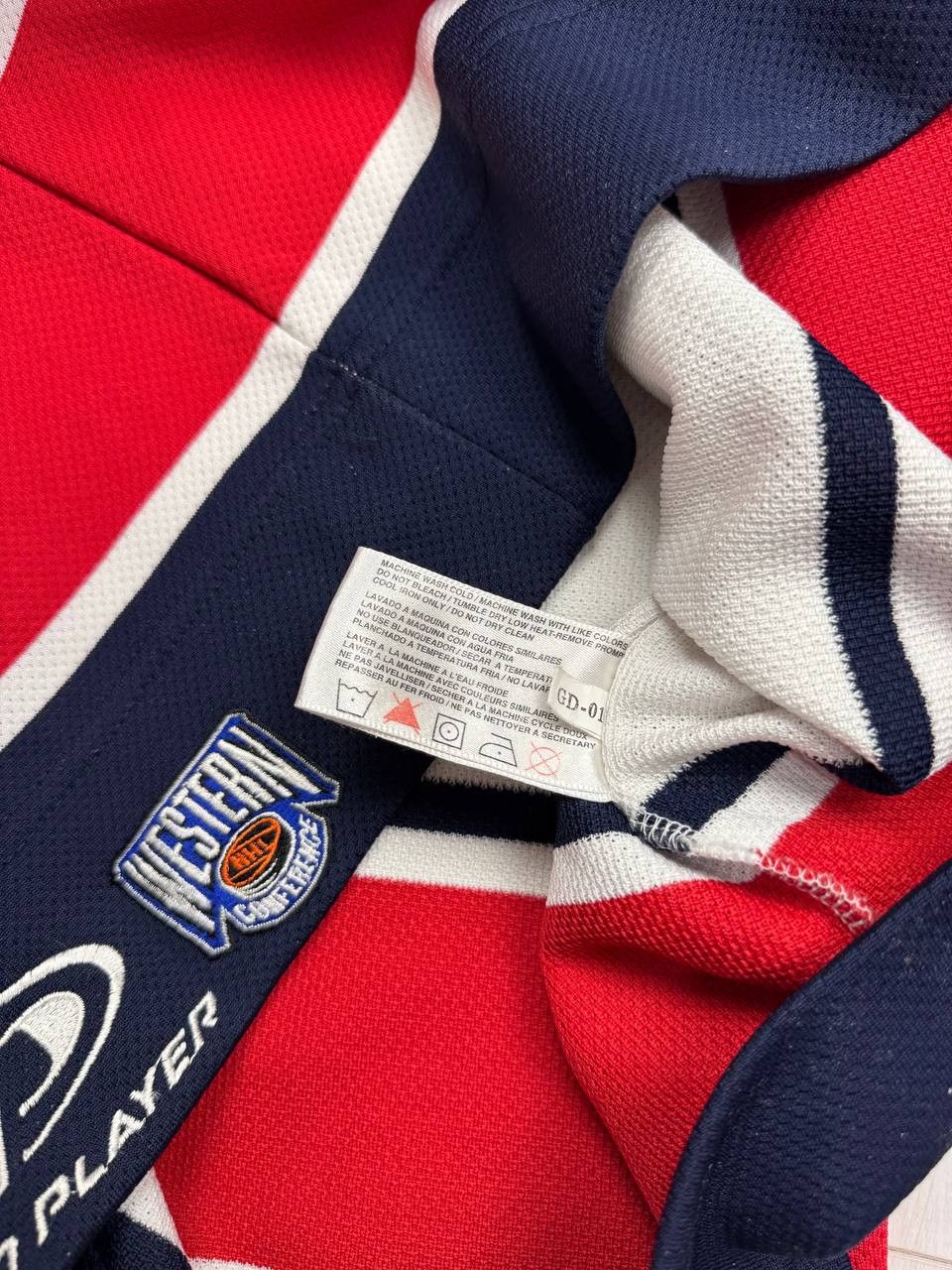 Other Vintage Columbus Hockey Jersey White Pro Player NHL Size M Size US M / EU 48-50 / 2 - 10 Thumbnail