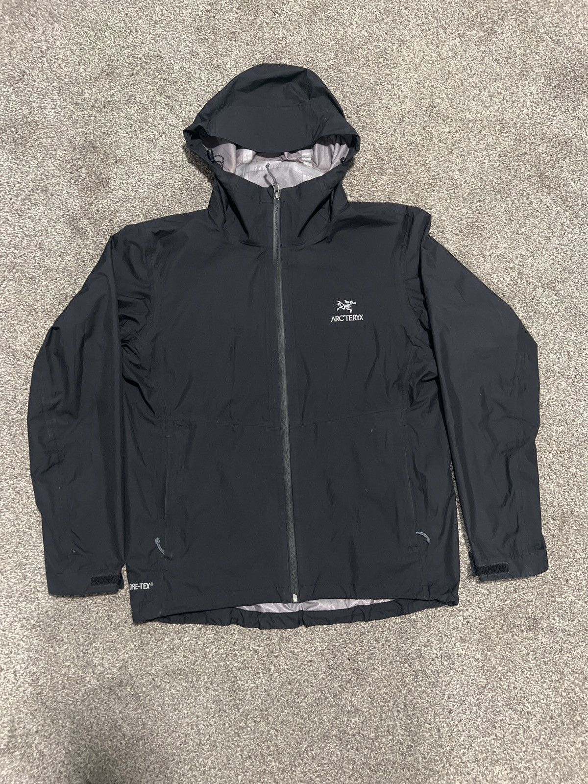 image of Arcteryx Arc’Teryx Goretex Rain Jacket in Black, Men's (Size Small)