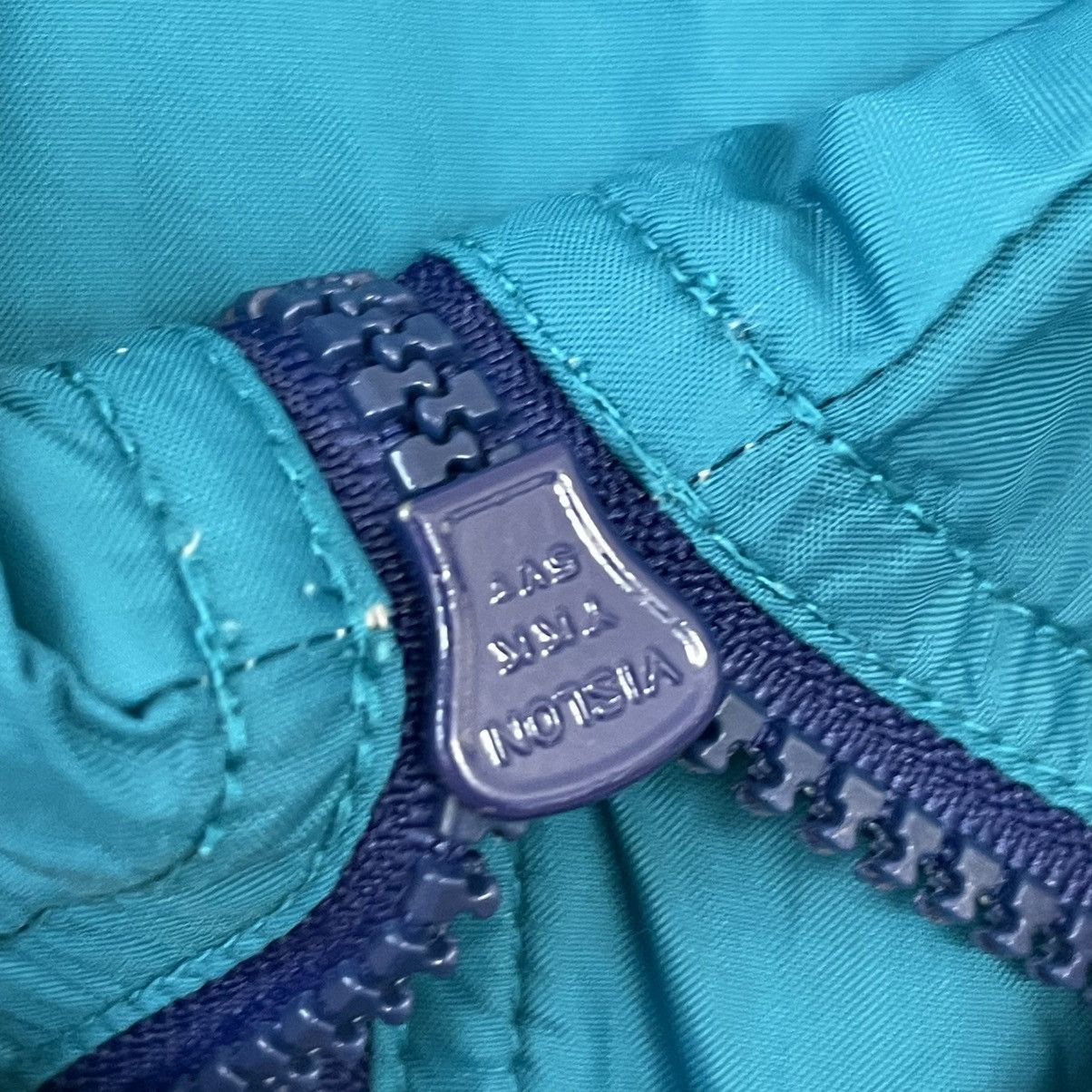 Nike Vintage Nike 90’s Tracksuit zip-up Jacket y2k size L Size US L / EU 52-54 / 3 - 9 Thumbnail