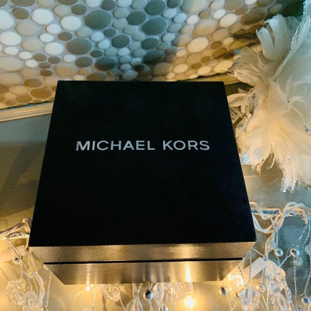 Michael Kors Michael Kors Black w brown Watch like new in box Size ONE SIZE - 8 Thumbnail