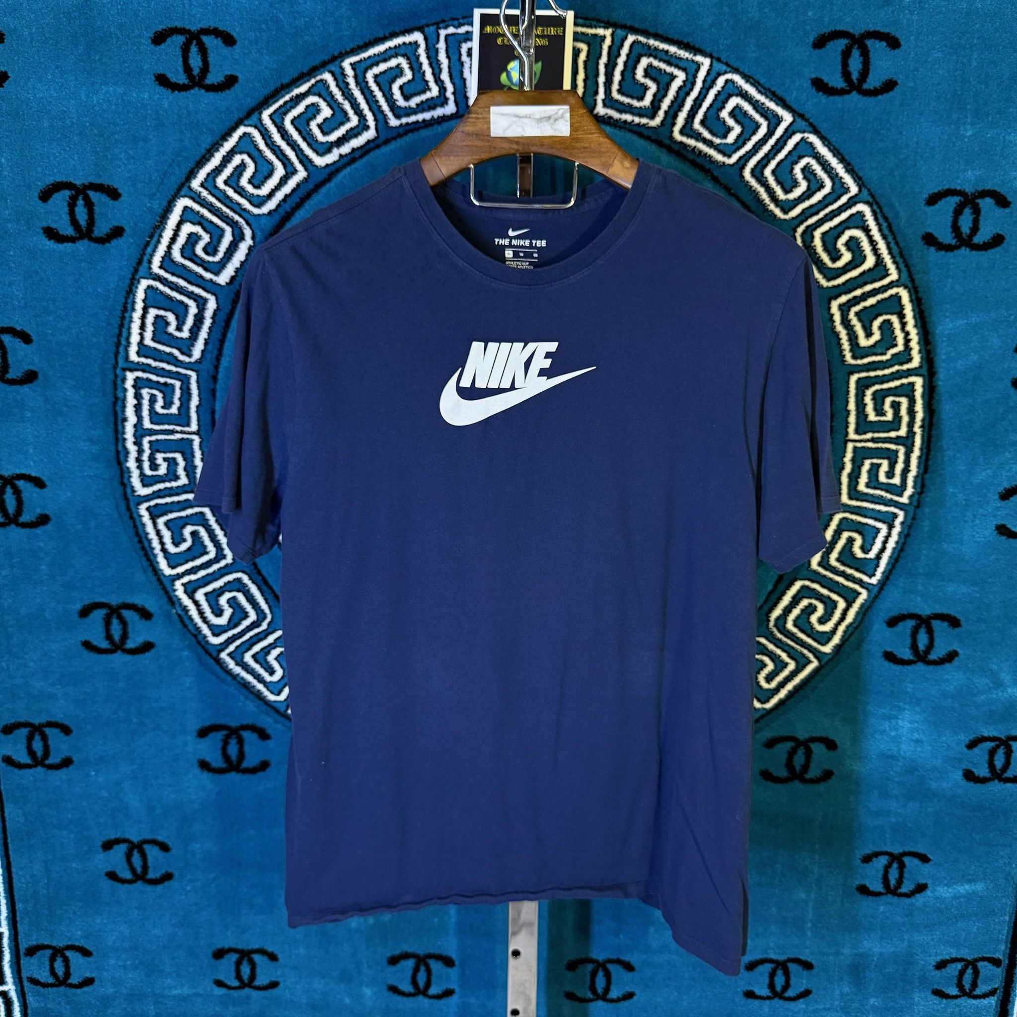 Nike THE NIKE ICONA LOGOS GRAPHICA MOTIF SHIRT Size US XL / EU 56 / 4 - 1 Preview