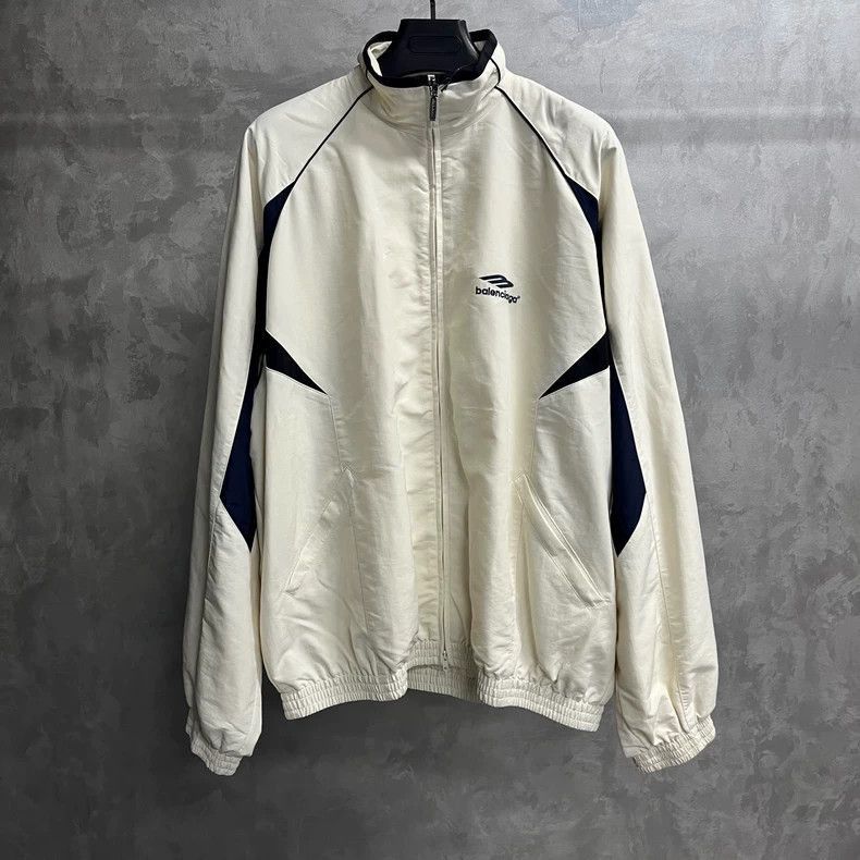 Balenciaga Balenciaga latest white logo letter print contrasting sun p Size US S / EU 44-46 / 1 - 1 Thumbnail