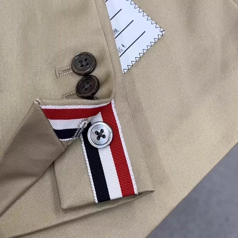 Thom Browne Thom Browne Size 4 Classic three-striped suit 2506-Nextar Size 40R - 6 Thumbnail