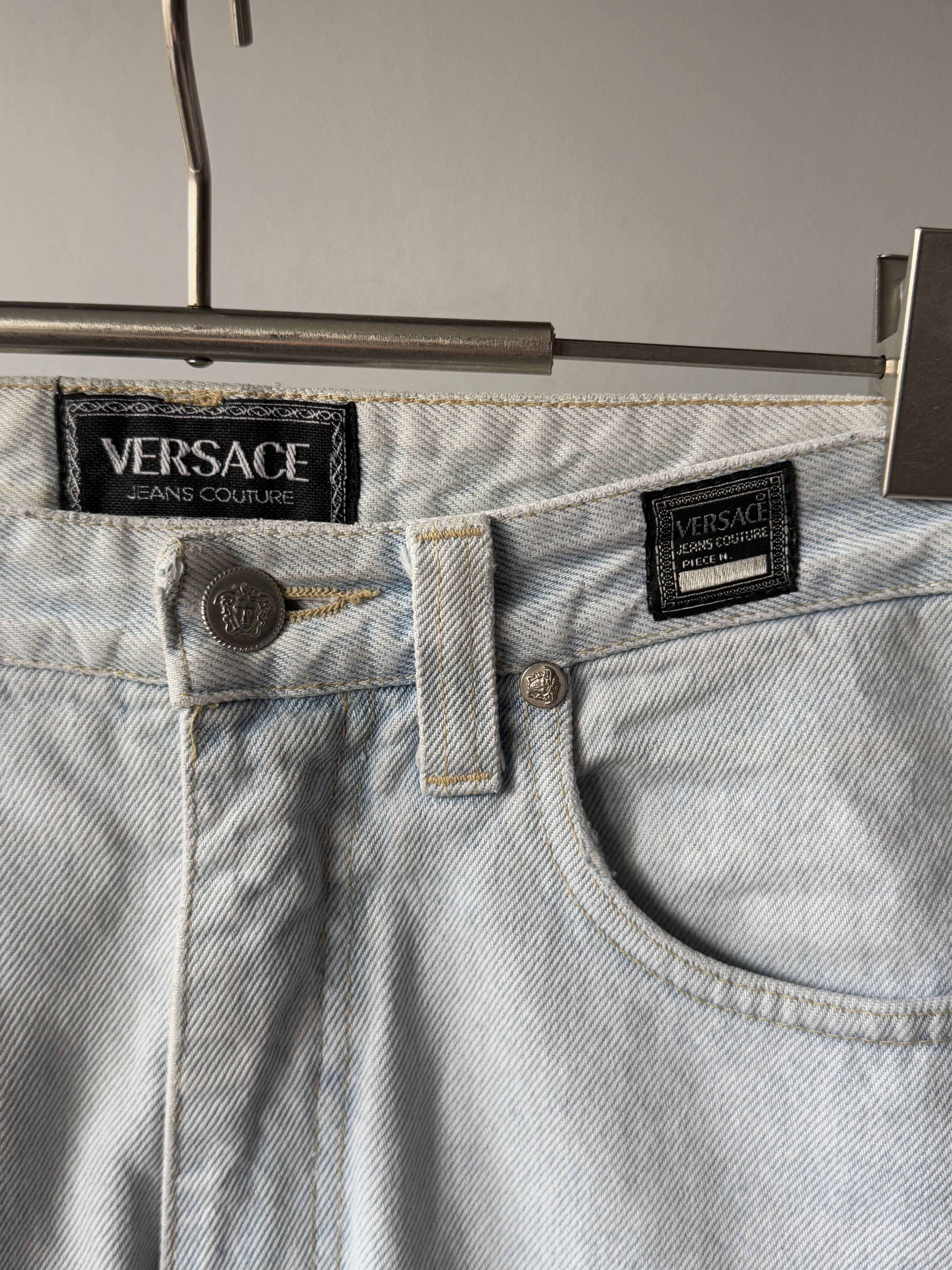 Versace Jeans Couture Vintage 90's Versace Jeans Couture Light Blue Denim Jeans Size US 30 / EU 46 - 8 Thumbnail