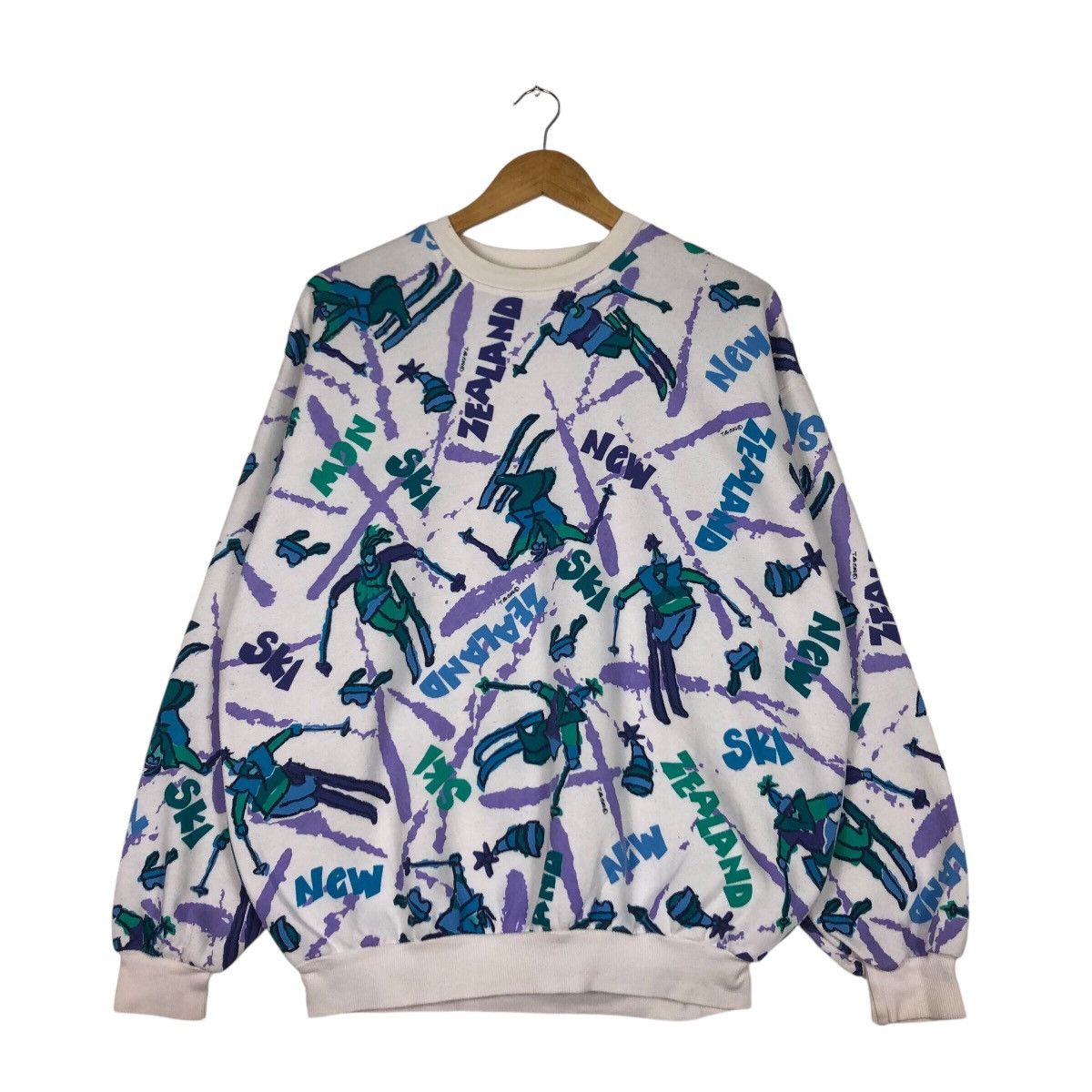 Vintaeg New Zealand Ski Ice Vintage Souvenir Sweatshirt