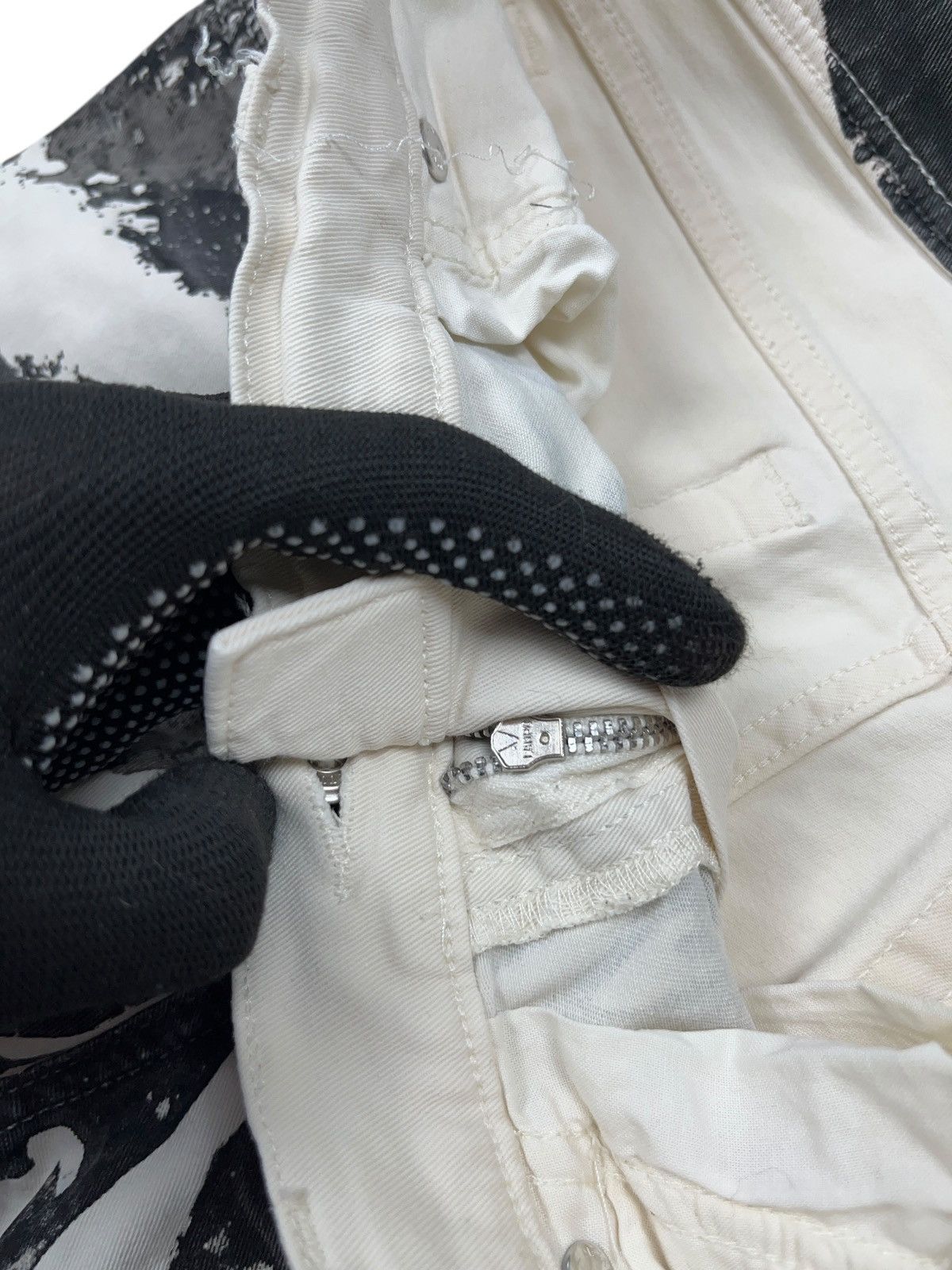 Krizia Vintage Archival Krizia Jeans with Sequins y2k Size 30" / US 8 / IT 44 - 8 Thumbnail