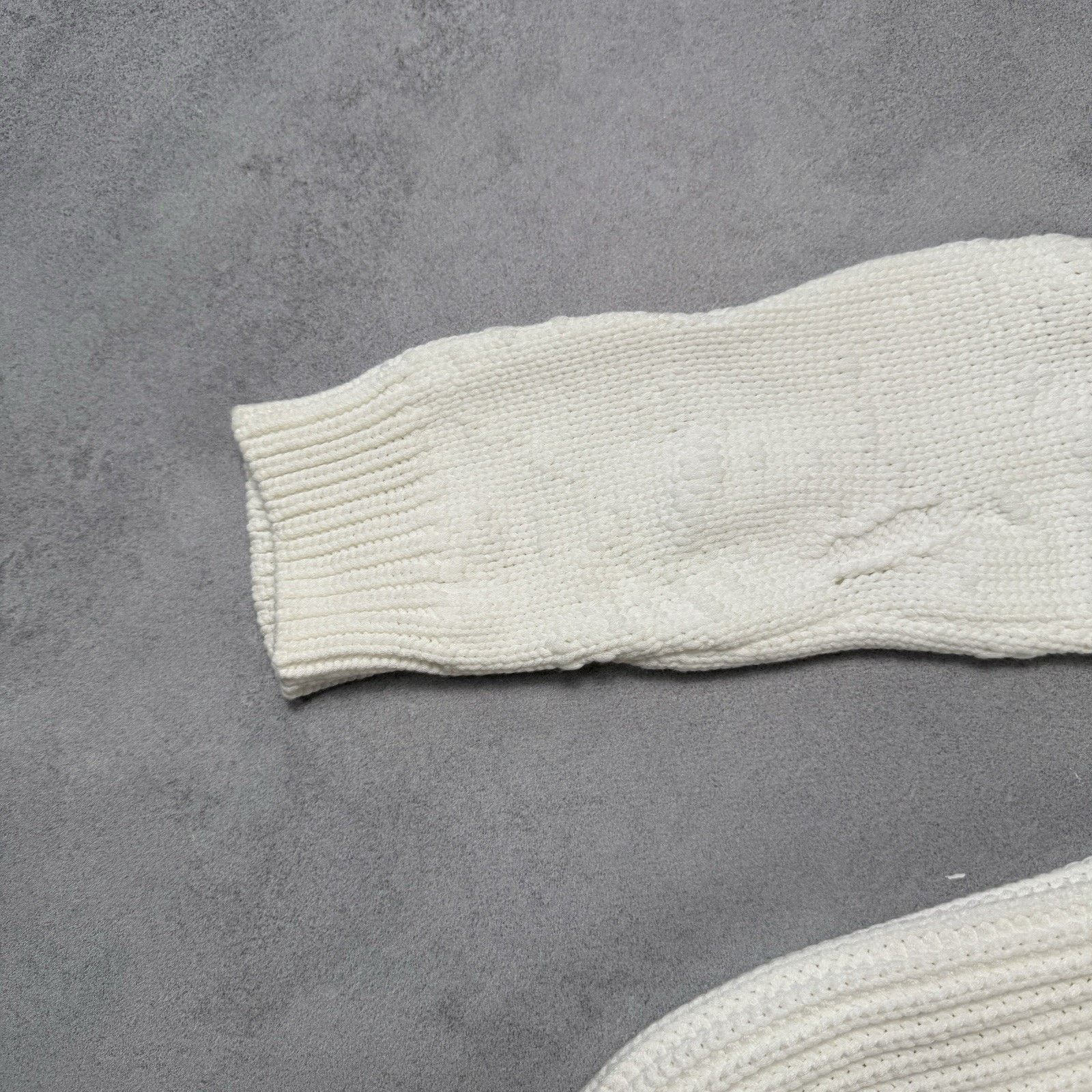 Ann Demeulemeester Ann Demeulemeester Men White Sweater Size S Oversized Size US S / EU 44-46 / 1 - 16 Thumbnail