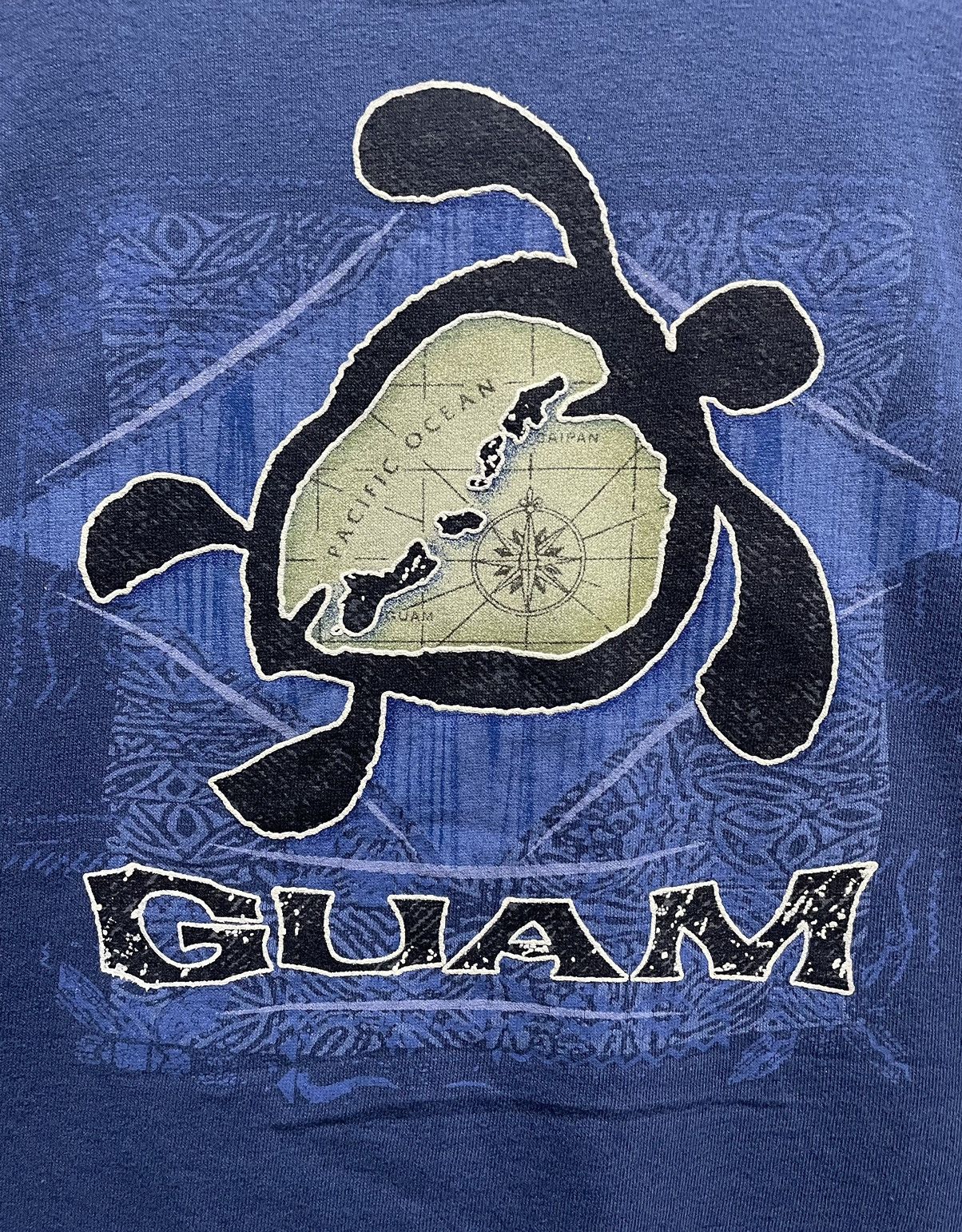Vintage Vintage Y2K Guam Hawaii Surf Tee Size US M / EU 48-50 / 2 - 5 Thumbnail