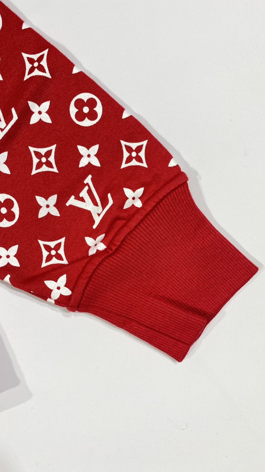 Louis Vuitton × Supreme LOUIS VUITTON X SUPREME XXS Box Logo Hoodie Size US XXS / EU 40 - 11 Thumbnail
