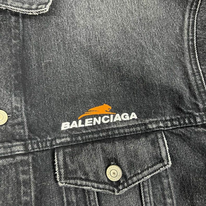 Balenciaga Balenciaga Wash jeans coat limited to the Year of the Tige Size US XS / EU 42 / 0 - 5 Thumbnail