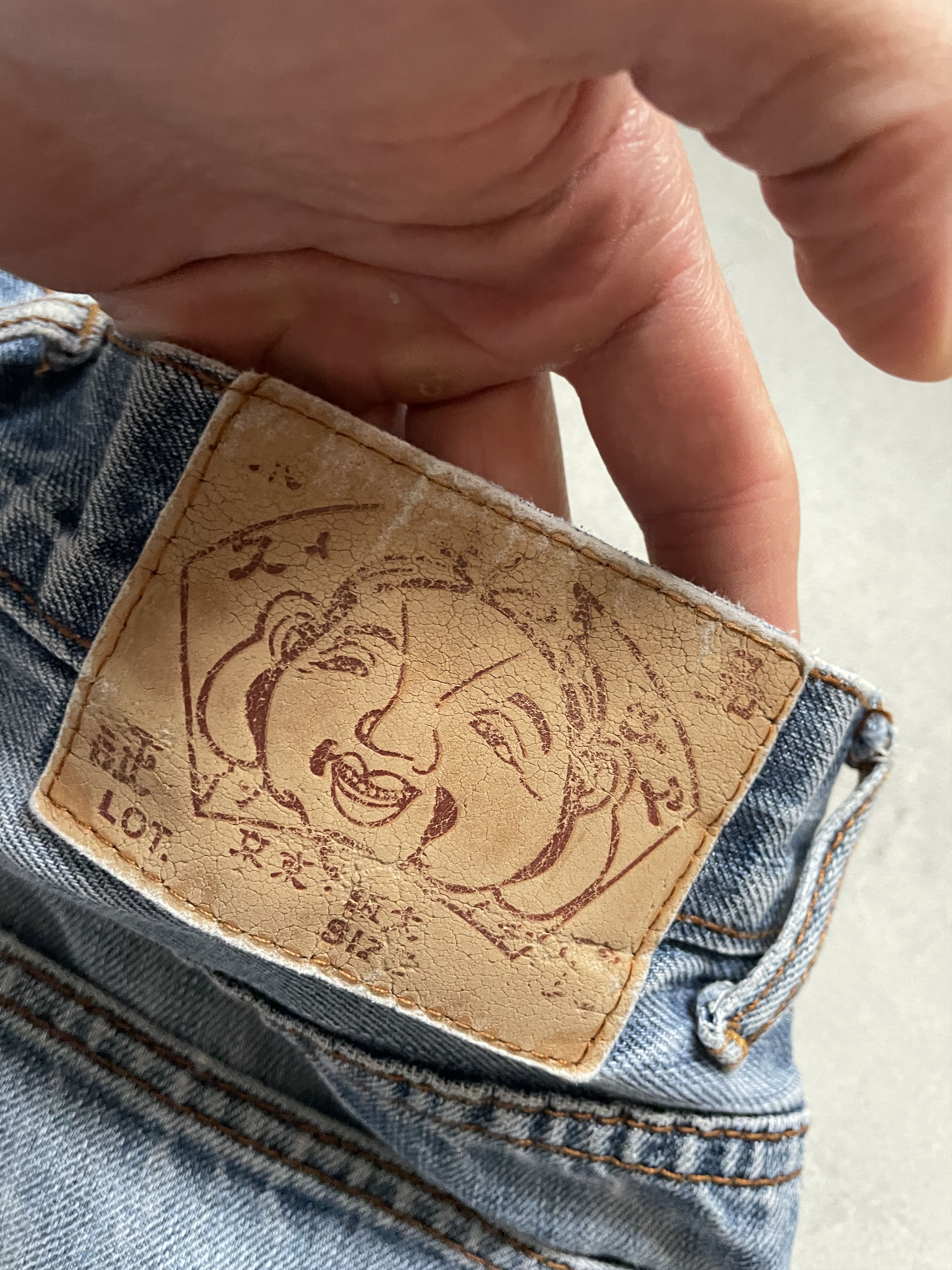 Evisu VINTAGE Y2K EVISU DISTRESSED LIGHT BLUE DENIM GOLD LOGO Size US 30 / EU 46 - 5 Thumbnail