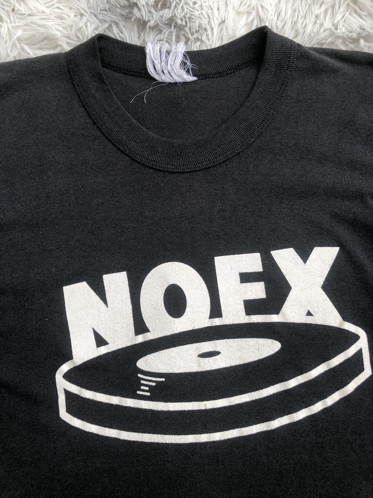 Vintage Rare Vintage 90s NOFX FatwreckChord T shirt Size US M / EU 48-50 / 2 - 4 Thumbnail
