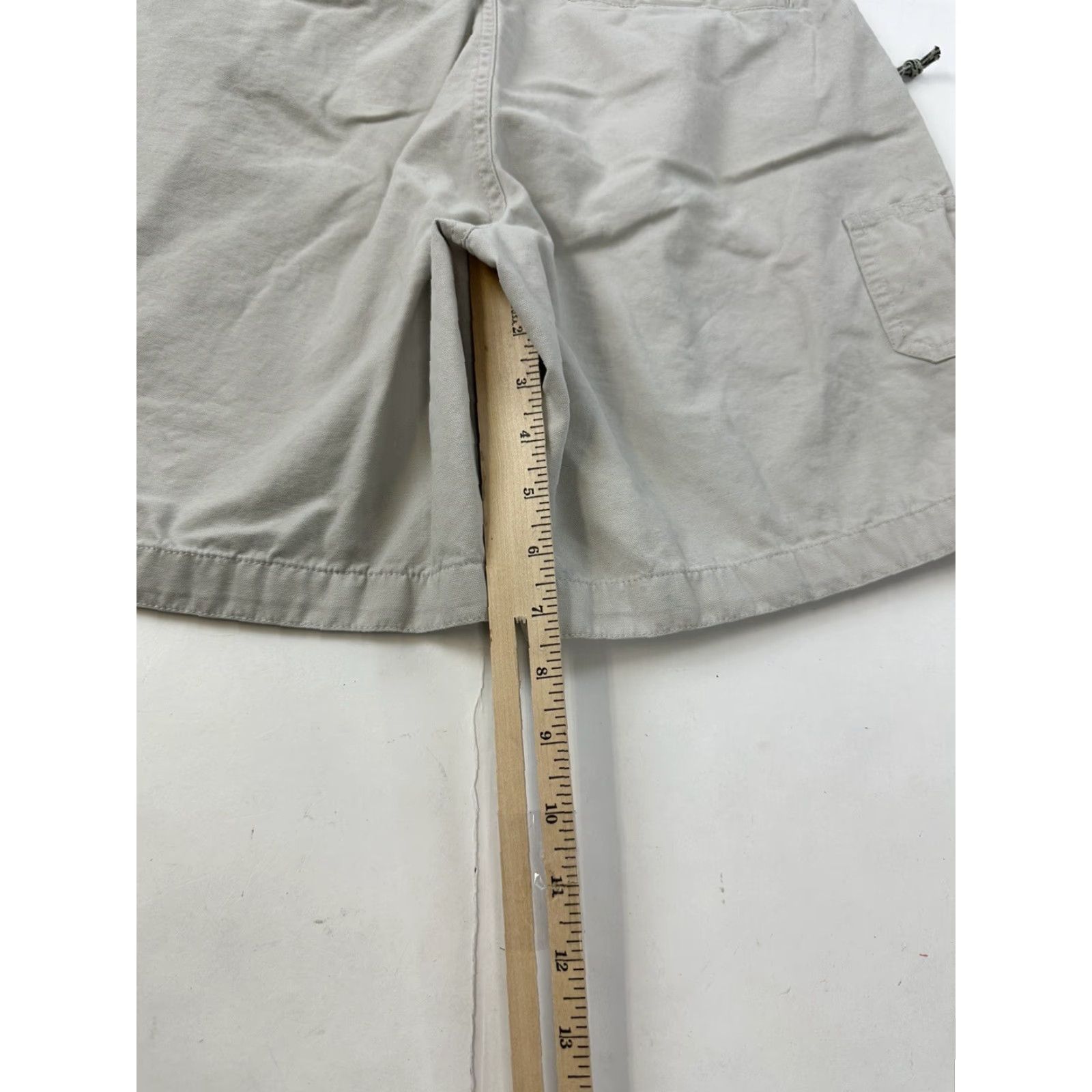 Vintage VINTAGE Columbia Shorts Women’s 10 Khakis Chino Hiking -2 Beige Regular 7in Inseam Pockets Breathable Fish Outdoor Casual Activewear Travel Womens Size 32" / US 10 / IT 46 - 7 Thumbnail
