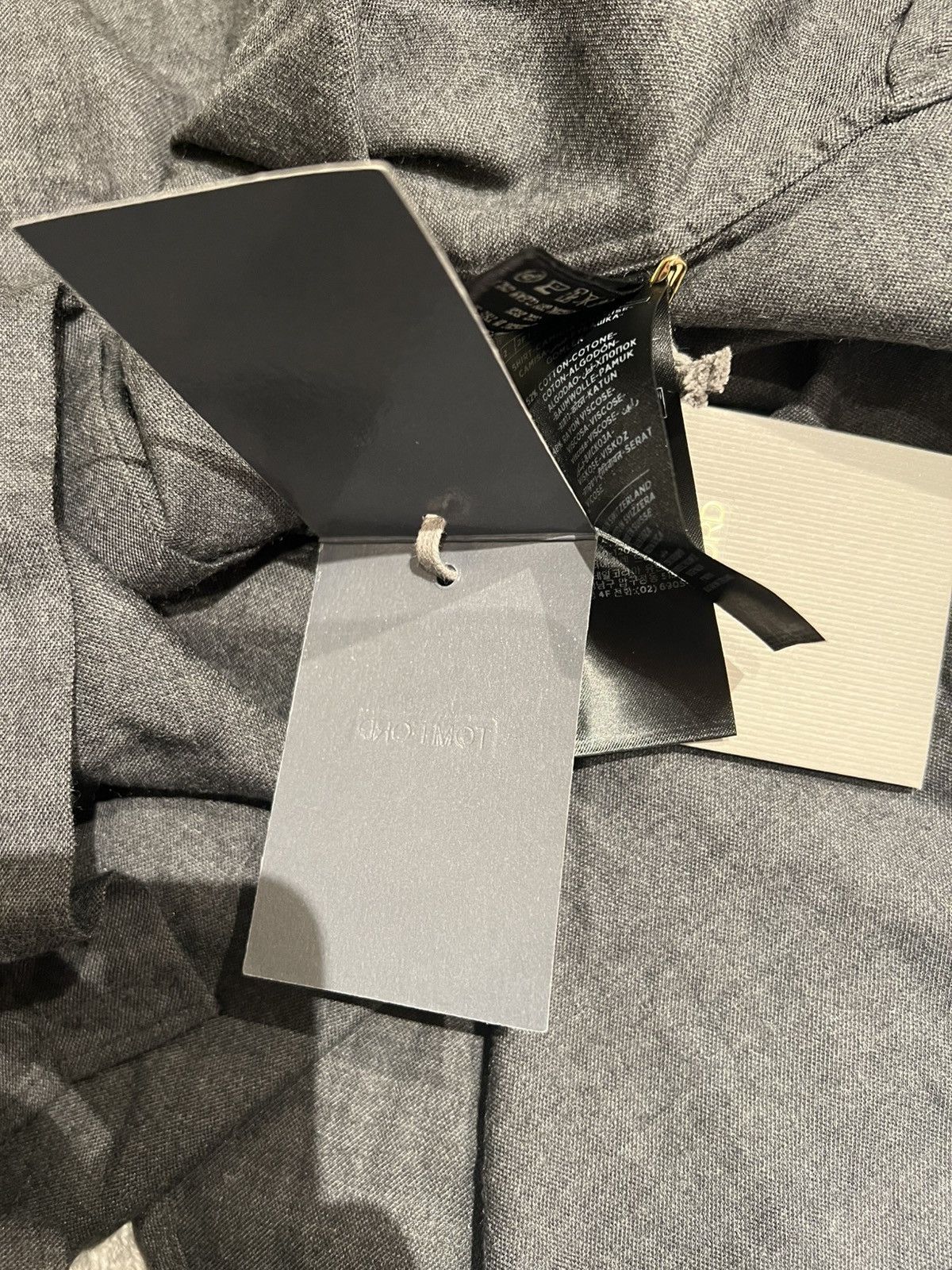 Tom Ford TOM FORD Grey Dress Shirt Size 15.3/4 44 Long Sleeves Size US M / EU 48-50 / 2 - 12 Thumbnail