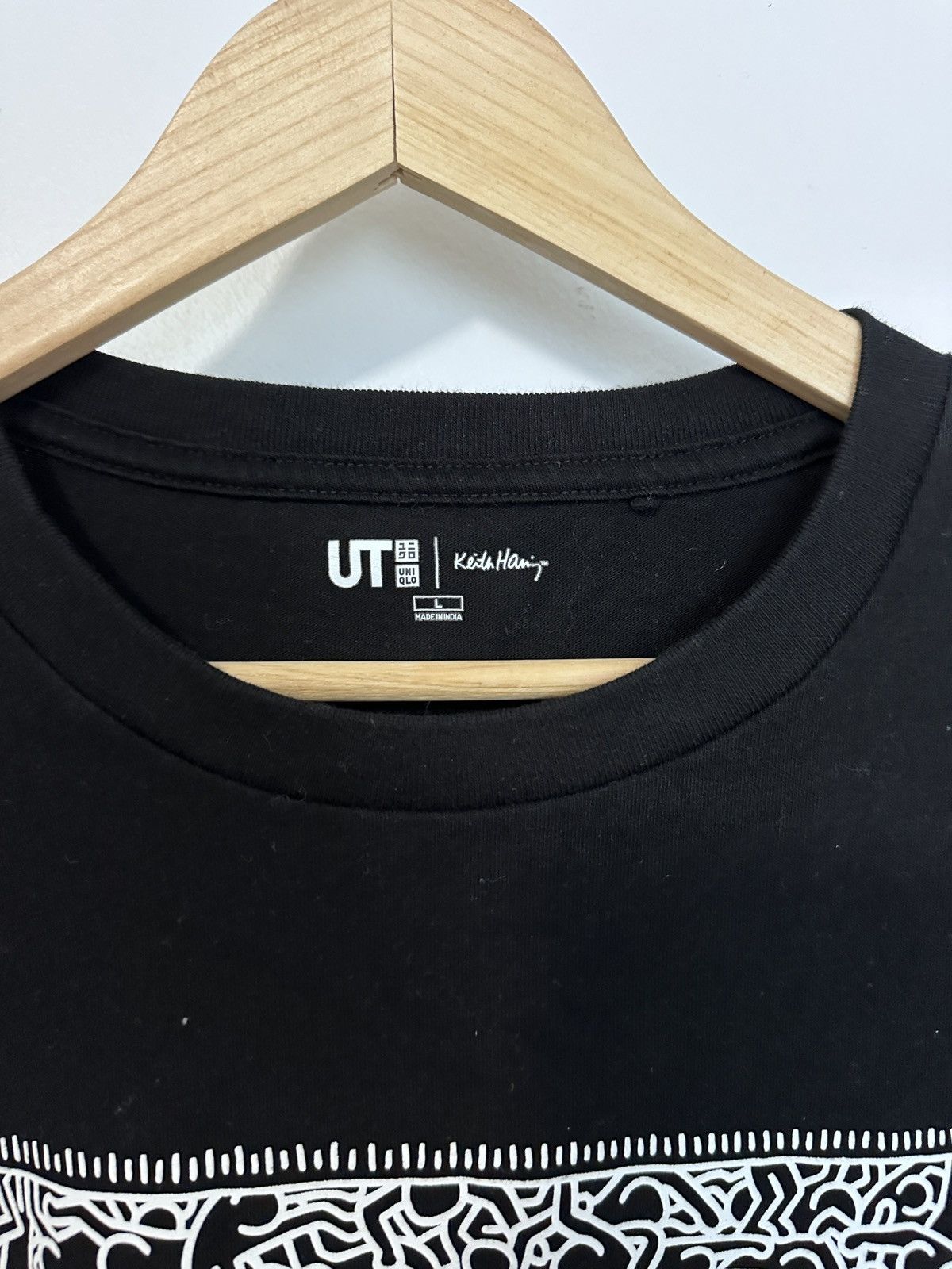 Uniqlo Uniqlo black graphic tee Size US L / EU 52-54 / 3 - 2 Thumbnail