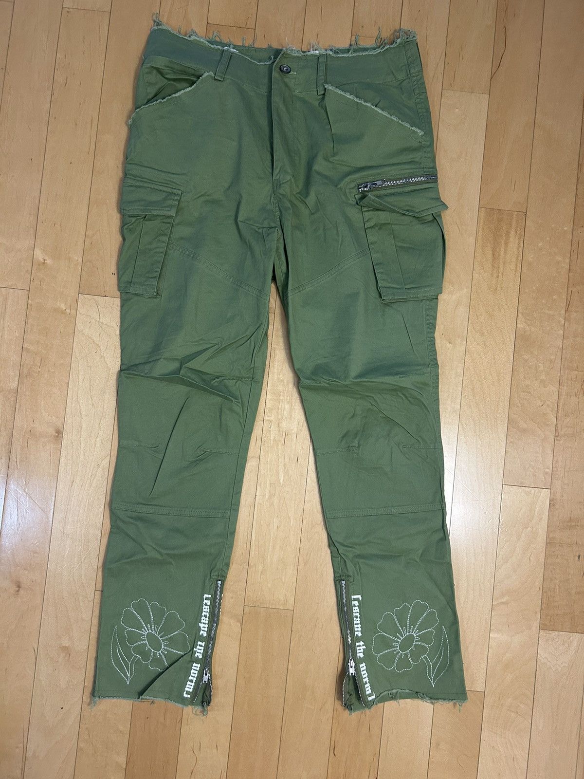 Other Hour 25 Distressed Cargo Pants Size US 36 / EU 52 - 1 Thumbnail