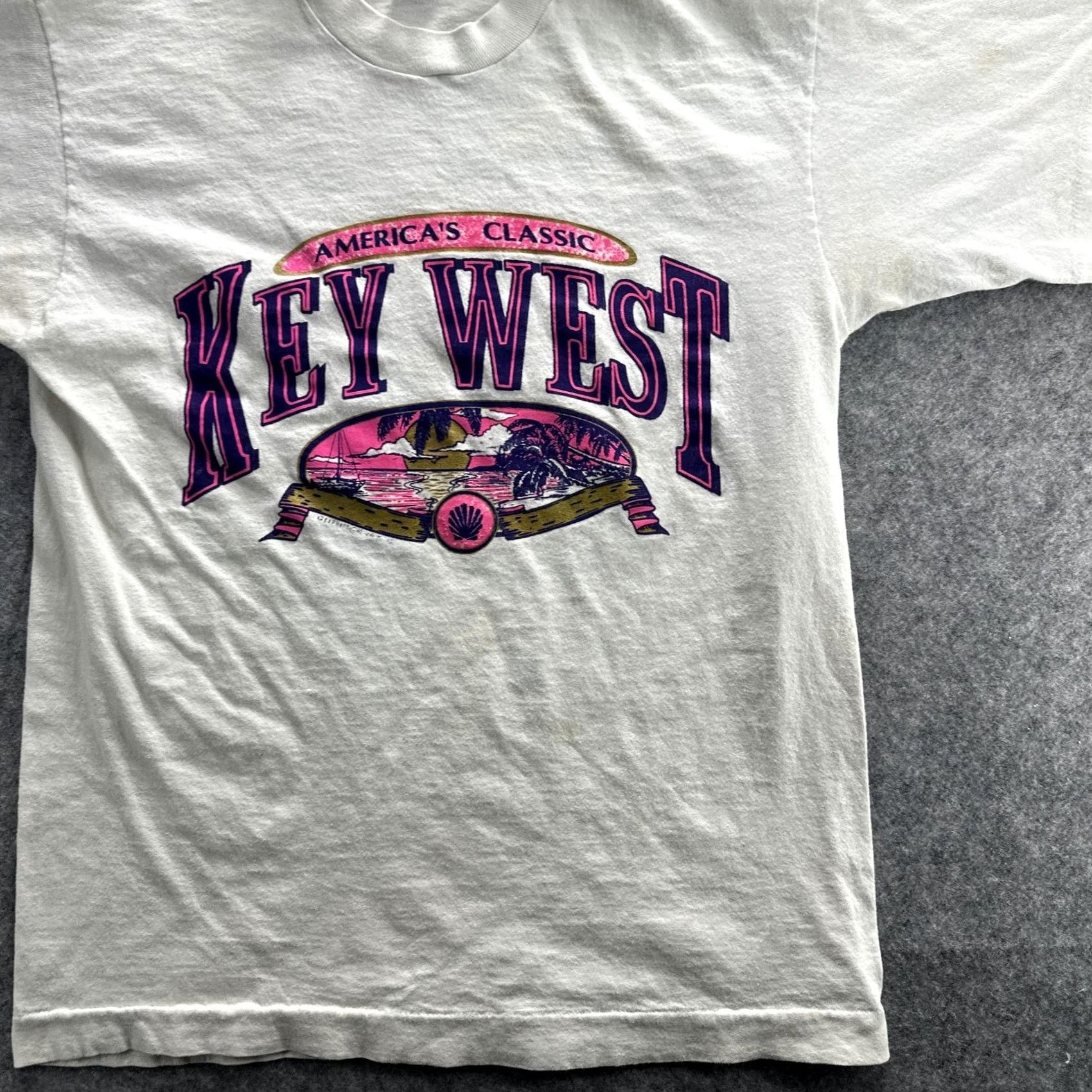 Fruit Of The Loom Vintage Key West Shirt Mens M White Fruit of the Loom 90s Tee Florida Souvenir Size US M / EU 48-50 / 2 - 5 Thumbnail