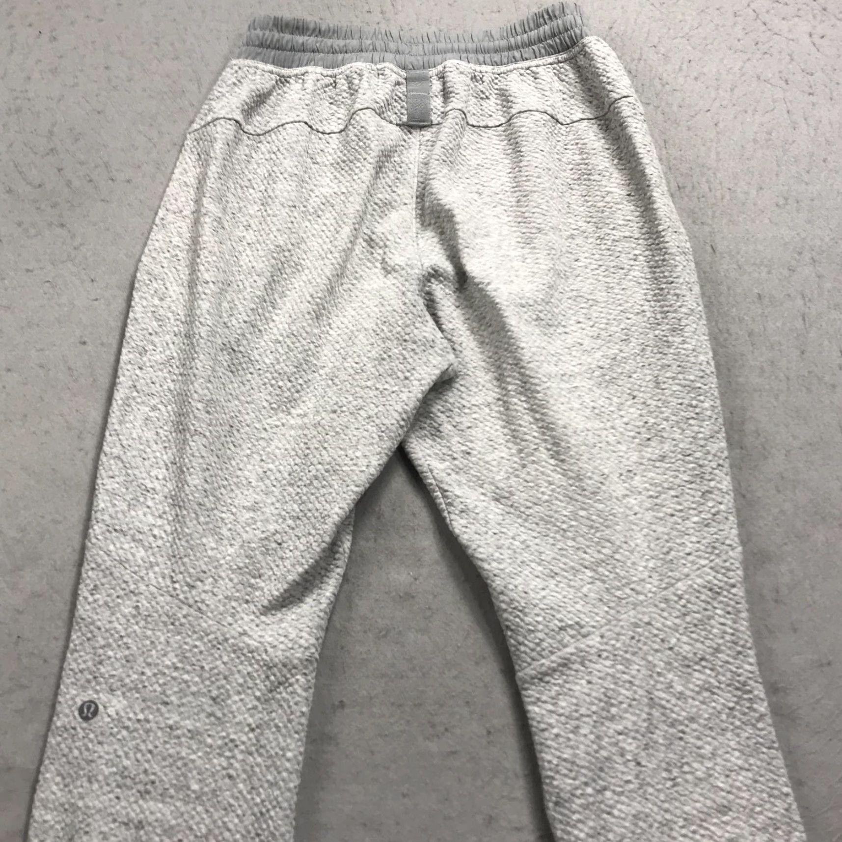 Lululemon Lululemon Joggers Mens XS Gray Heather Double Textured Knit At Ease Sweatpants Size US 27 - 6 Thumbnail