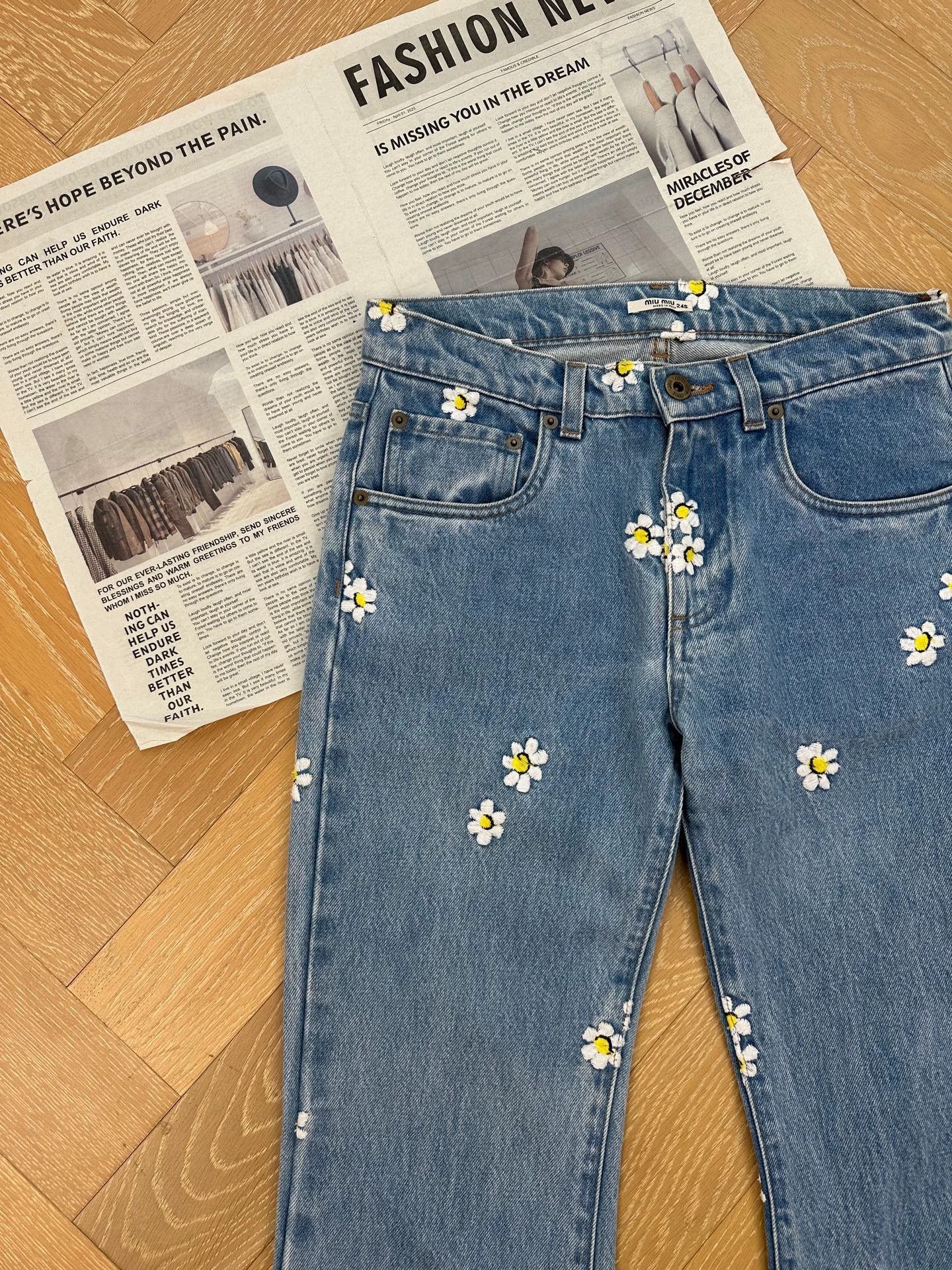Miu Miu MIU MIU heavily embroidered daisy blue women's jeans Size 42" / US 20 - 6 Thumbnail