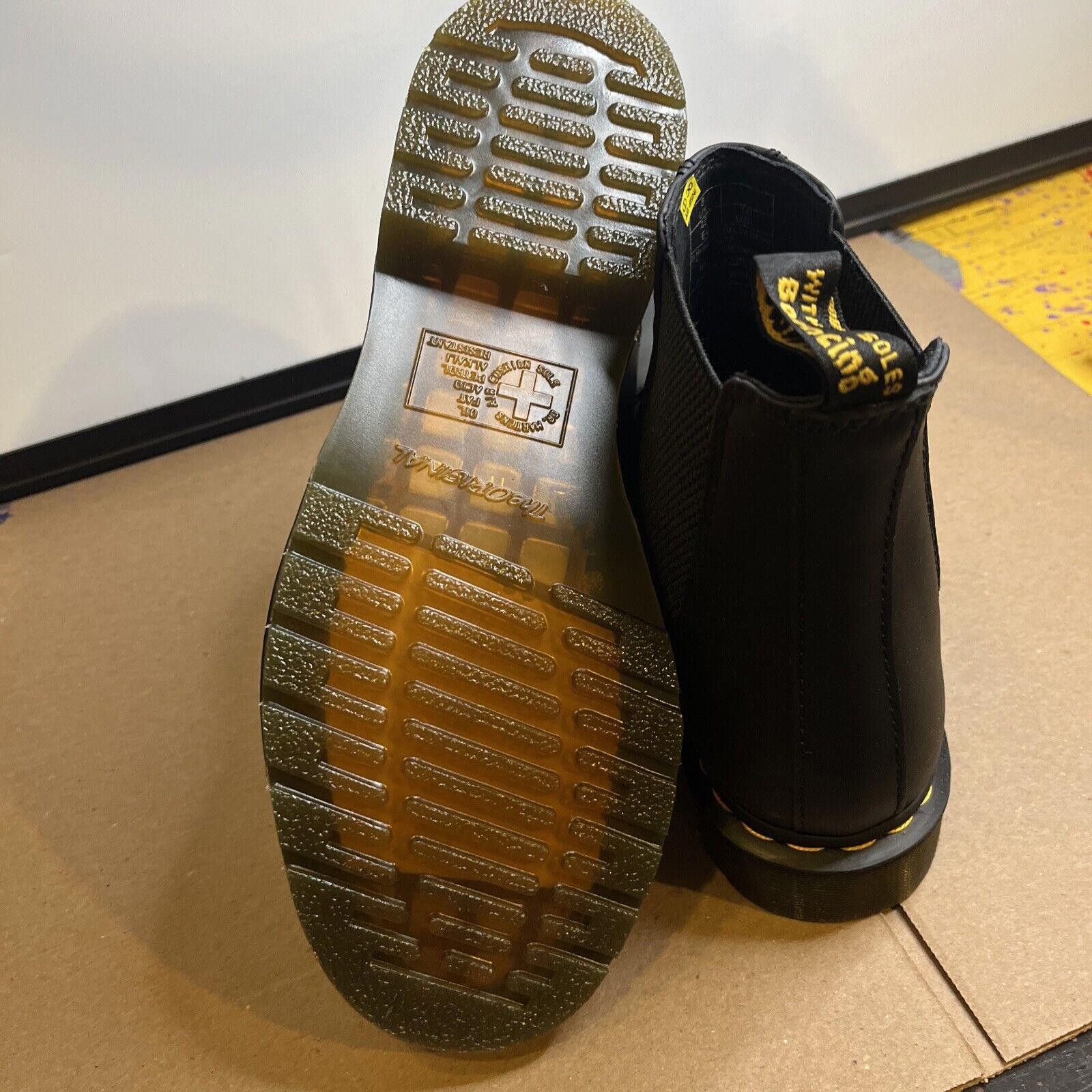 Dr. Martens Woman's Boots Dr. Martens 2976 Chelsea Boot Women’s 10 Size US 10 / IT 40 - 5 Thumbnail