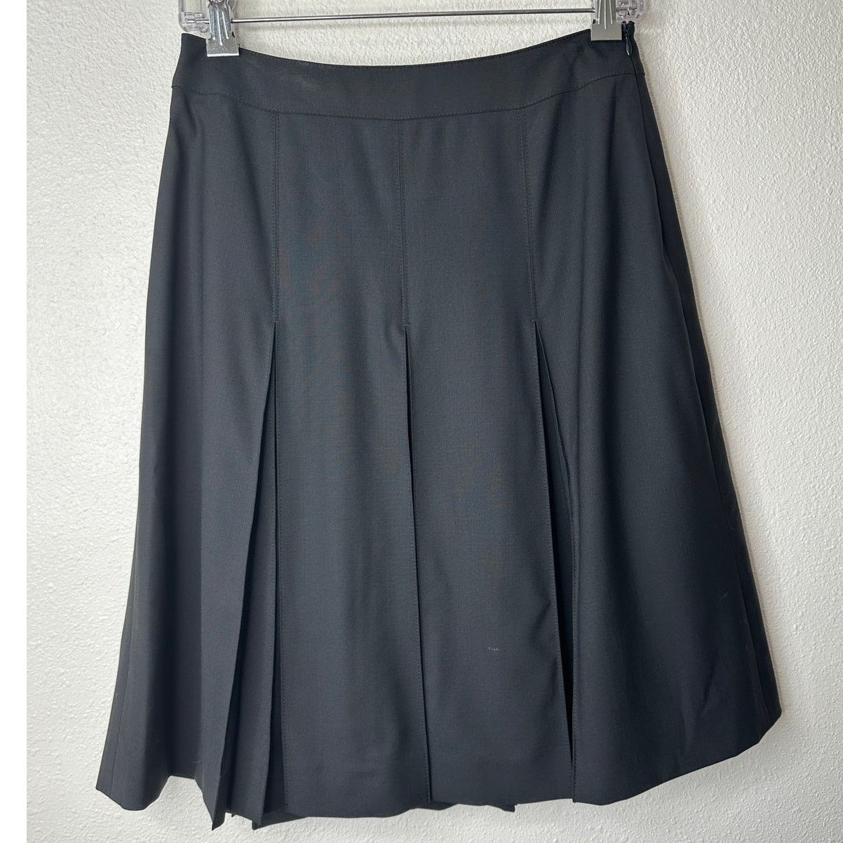 Burberry Burberry Black Pleated A-Line Skirt Side Zip Knee Length 23” Size 27" / US 4 / IT 40 - 7 Thumbnail