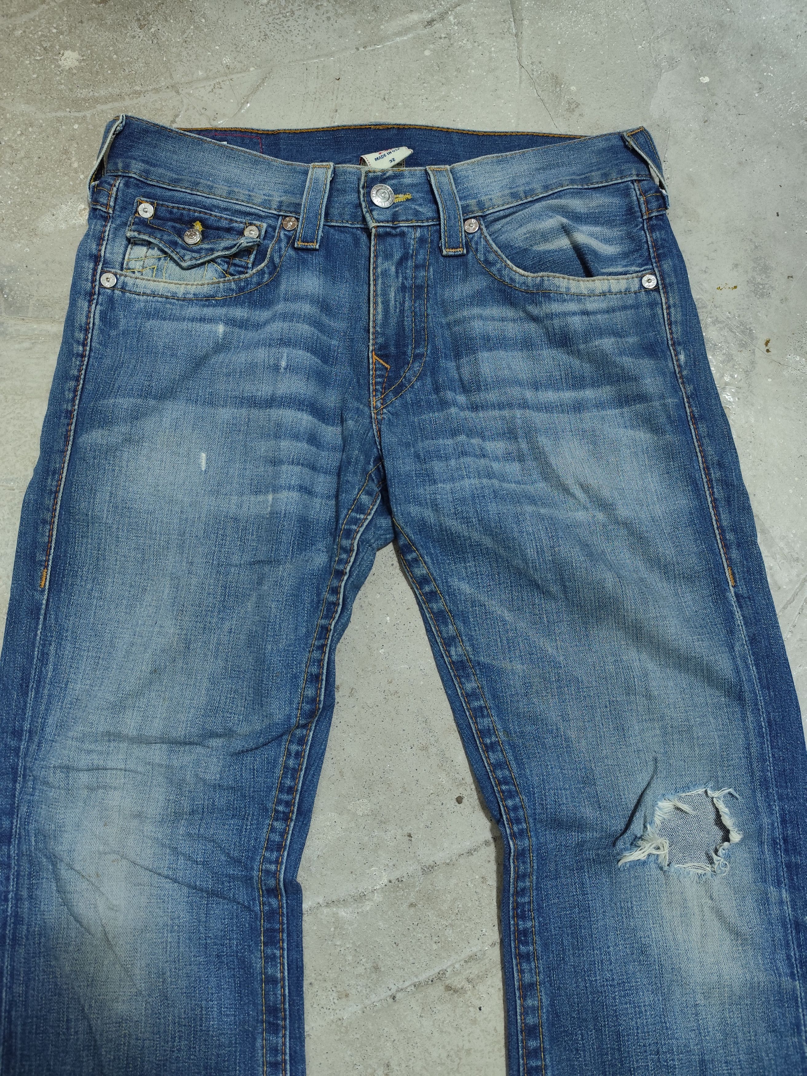 True Religion True Religion Distress Flared Pants Size US 34 / EU 50 - 4 Thumbnail