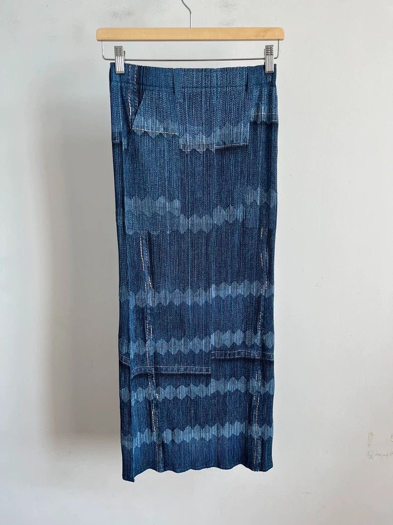 Issey Miyake Issey Miyake size:2 Blue patchwork denim skirt Size 22" - 1 Thumbnail