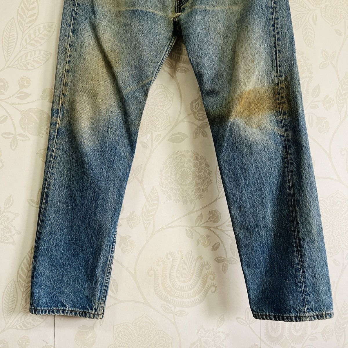 Levi's Vintage Distressed Levis 501XX 1997 Made In USA Jeans Size US 35 - 8 Thumbnail