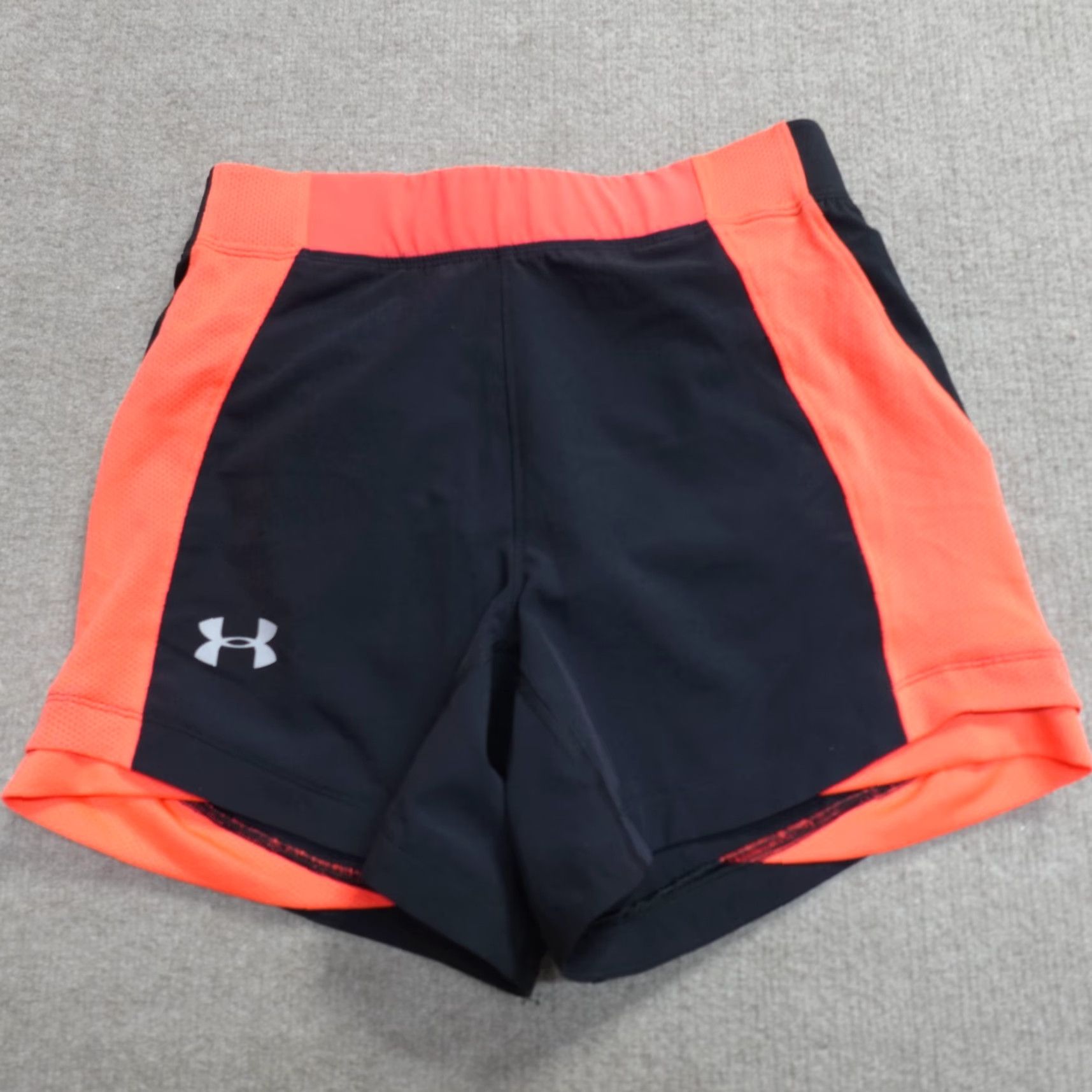 Under Armour Under Armour Womens Shorts Small Black Orange Athletic Speed Pocket 4.5" Inseam Pockets Size 28" / US 6 / IT 42 - 2 Thumbnail