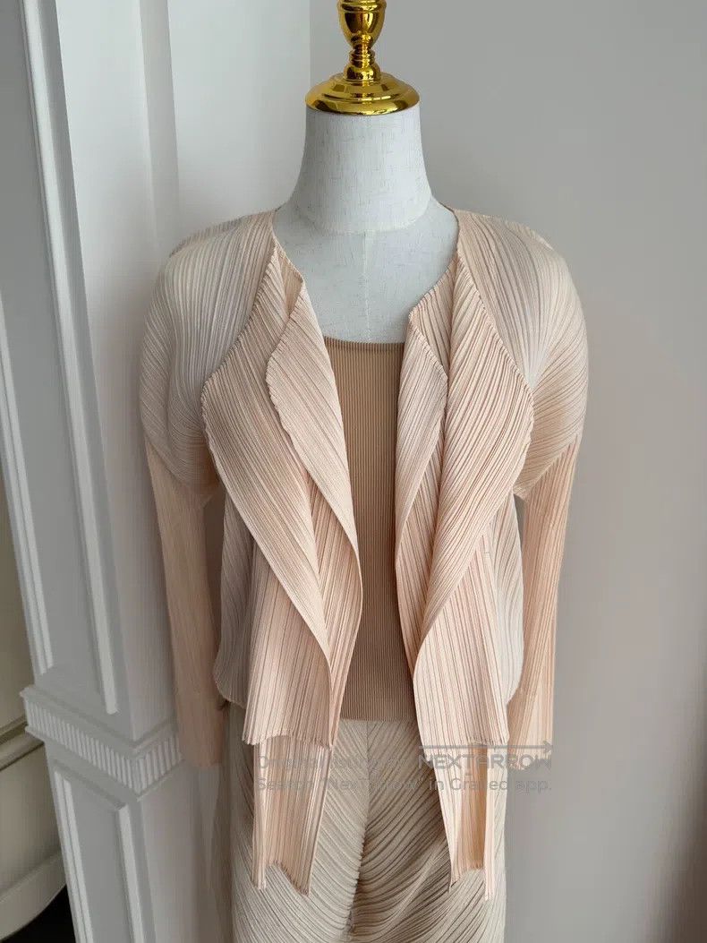 Issey Miyake Issey Miyake Flesh Pink Outerwear Top Size L / US 10 / IT 46 - 1 Thumbnail