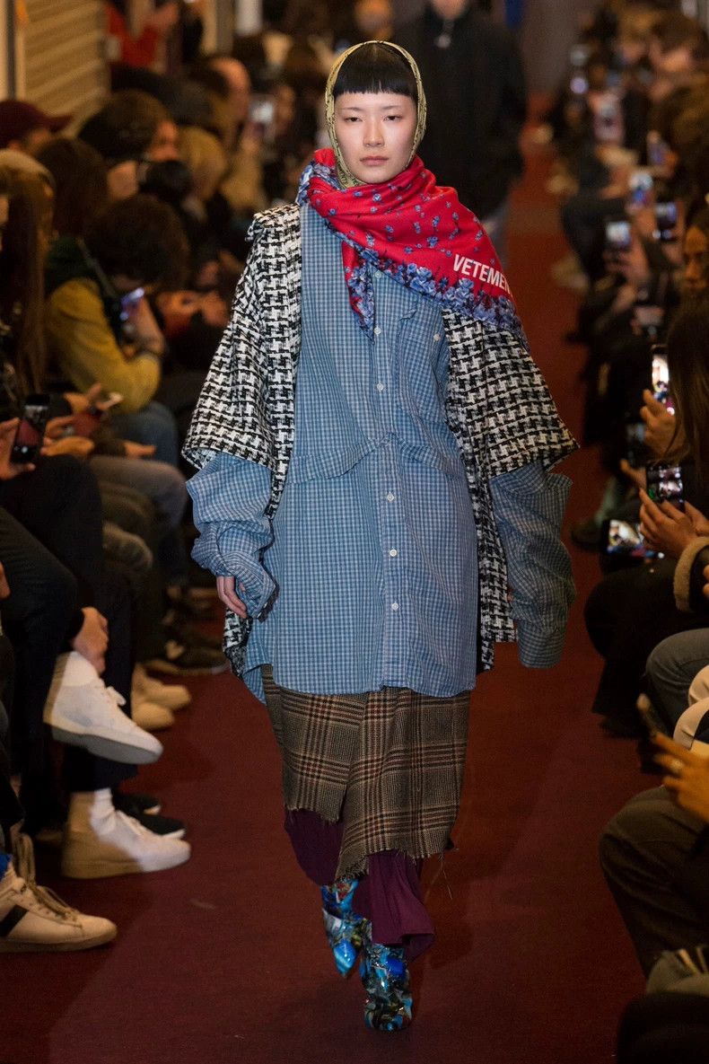 Vetements Vetements 18fw Show Double Shirt 2506-Nextarrow Size US XS / EU 42 / 0 - 1 Thumbnail