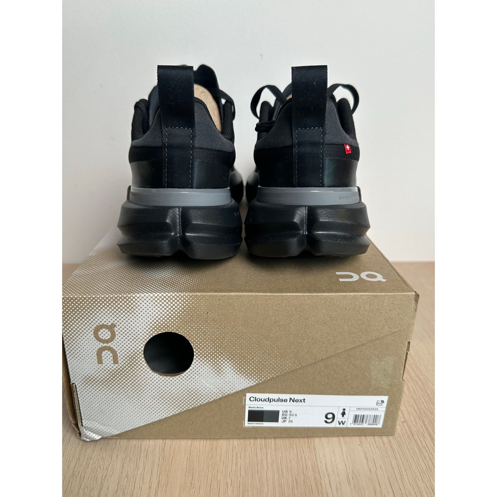On On Cloudpulse Next Black Sneakers - Size 9W - New Size US 9 / IT 39 - 10 Thumbnail