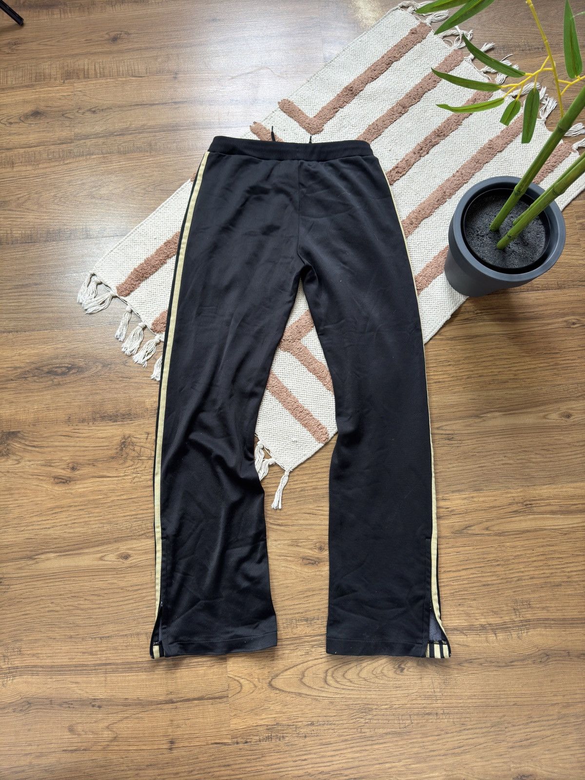 Adidas ADIDAS BLACK GOLD TRACK PANTS 1990s Size 25" / US 0 / IT 36 - 6 Thumbnail