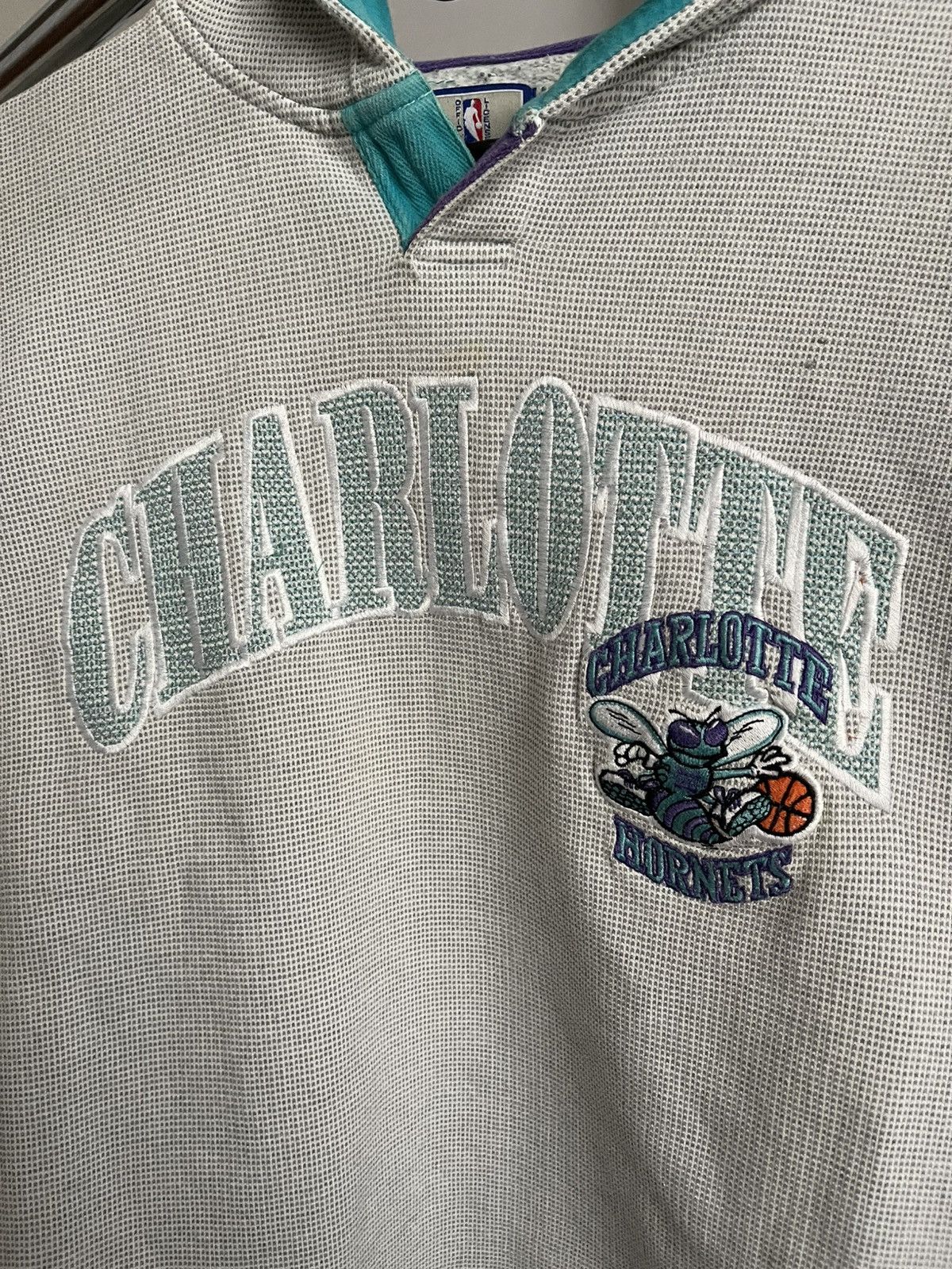Starter Charlotte Hornets Starter NBA Vintage Hoodie Pullover 90s Size US XL / EU 56 / 4 - 7 Thumbnail