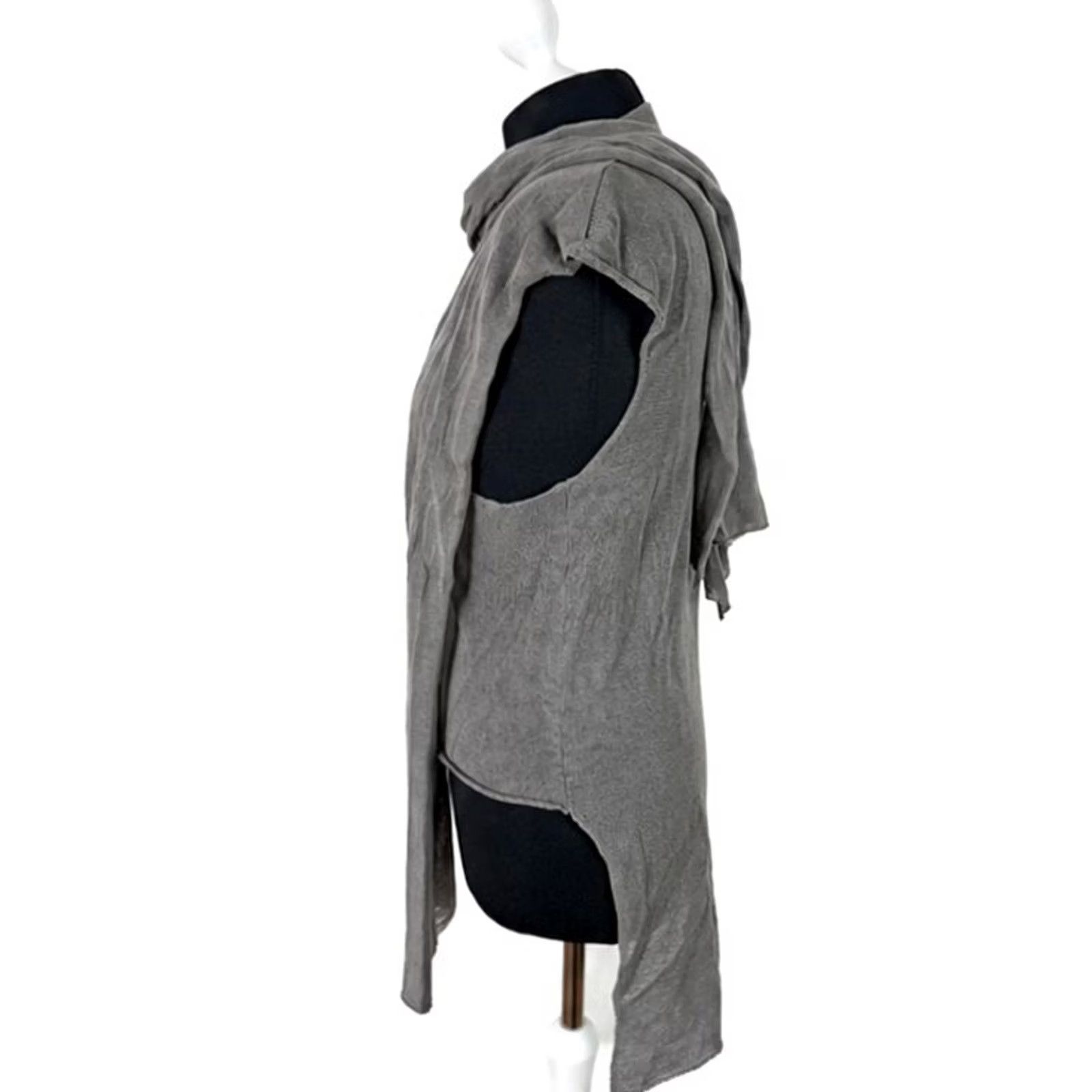 Sarah Pacini Sarah Pacini Grey Tunic Blouse Sleeveless Crew Neck One Size Womens Italy Shirt Blouse Tunic Grey Size ONE SIZE - 2 Thumbnail