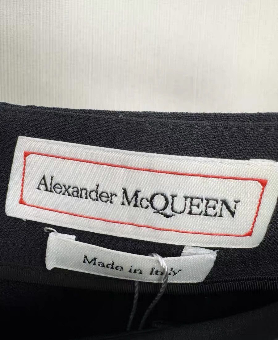 Alexander McQueen Alexander McQueen casual pants Size 36" / US 14 / IT 50 - 2 Thumbnail