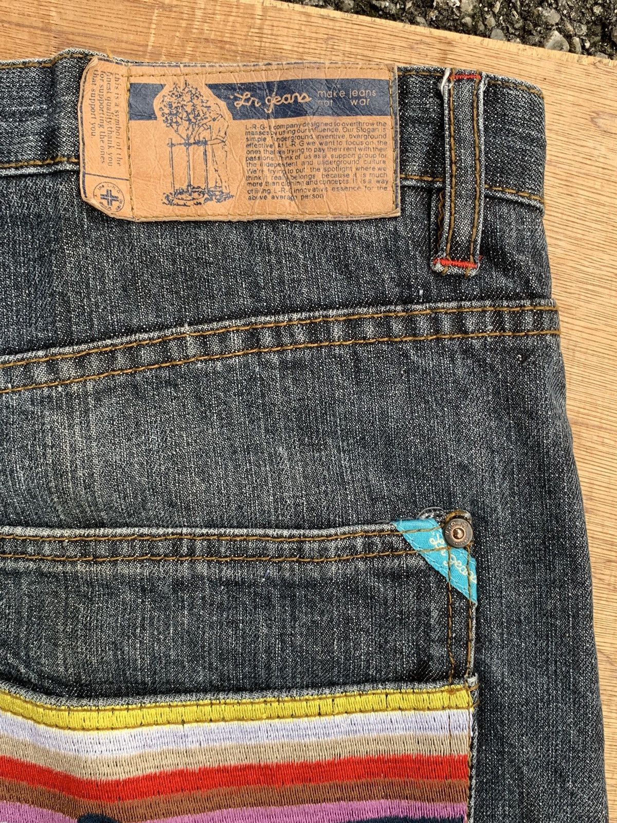 Vintage L.R.G Hip Hop Make Jeans Not War Baggy Denim Pants Size US 38 / EU 54 - 17 Thumbnail