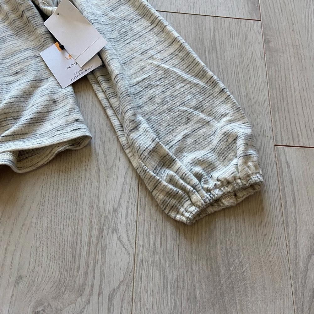 Designer Chic Lightweight Cropped Cardigan with Tie Detail Size M / US 6-8 / IT 42-44 - 5 Thumbnail