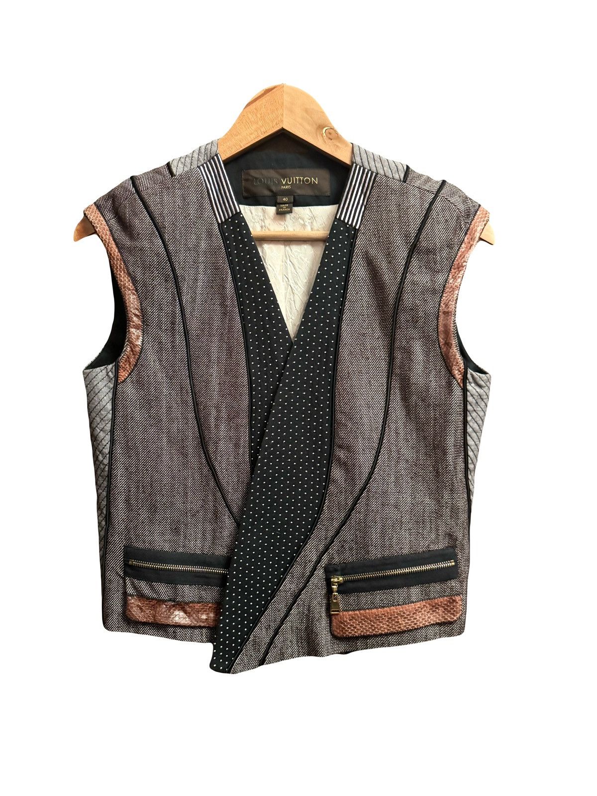 Louis Vuitton Louis vuitton sleeveless denim leather jacket 40 Size S / US 4 / IT 40 - 1 Thumbnail